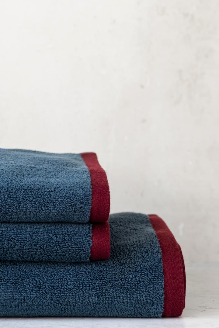 Soft Badehandtuch 70x133 cm, Midnight blue-light grey Mette Ditmer