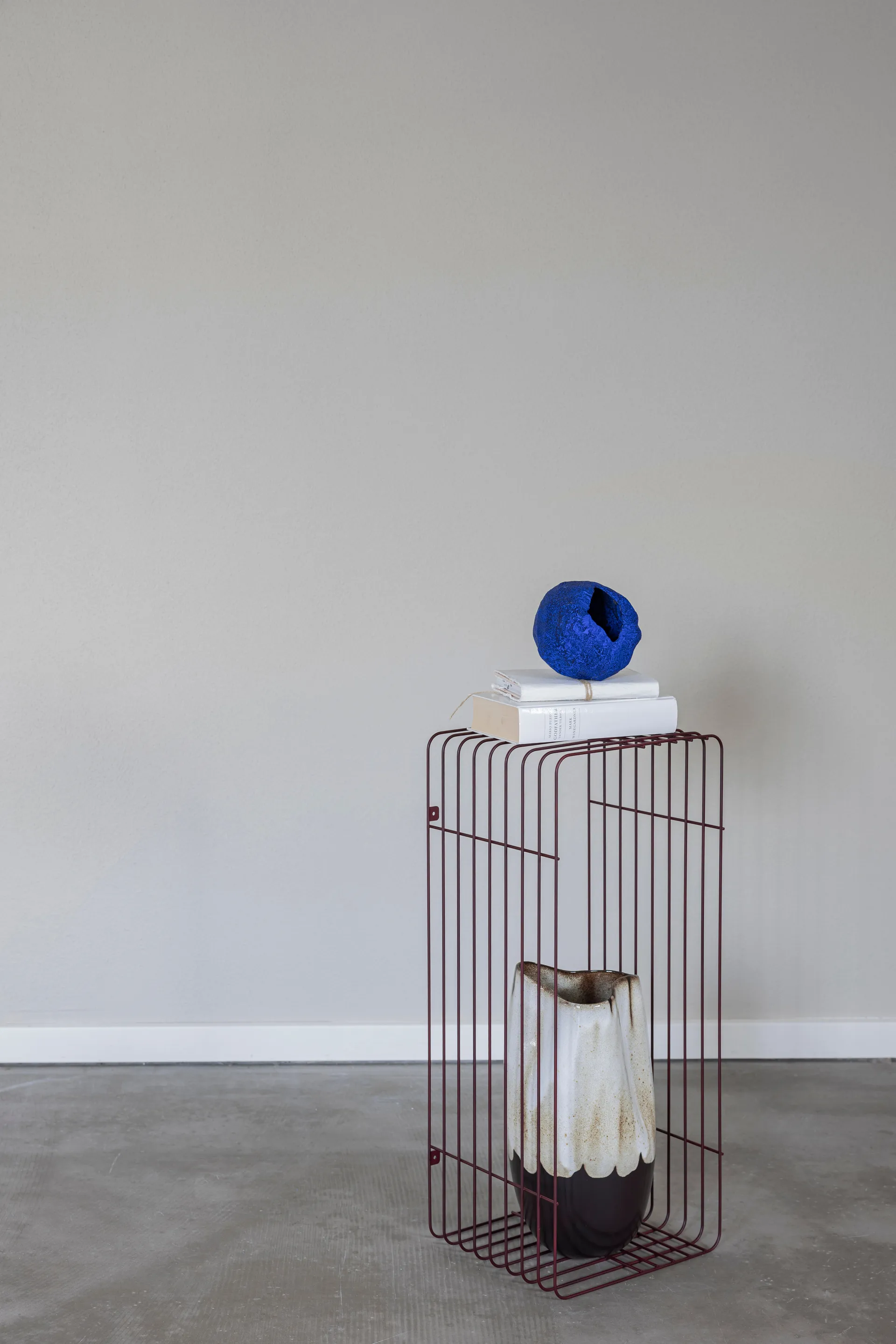 Wire Wandregal, Wine, 31x70x26 cm Mette Ditmer