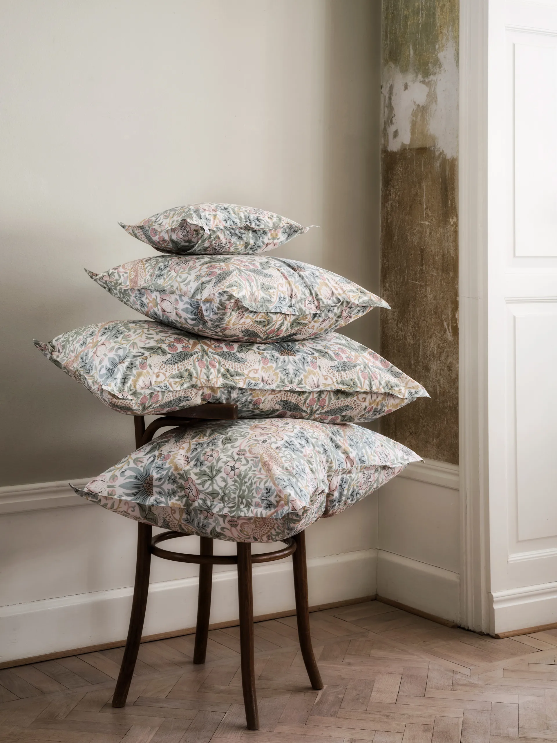 Morris & Co. Strawberry Thief Bettbezug, Grün, 220x220 cm Mille Notti