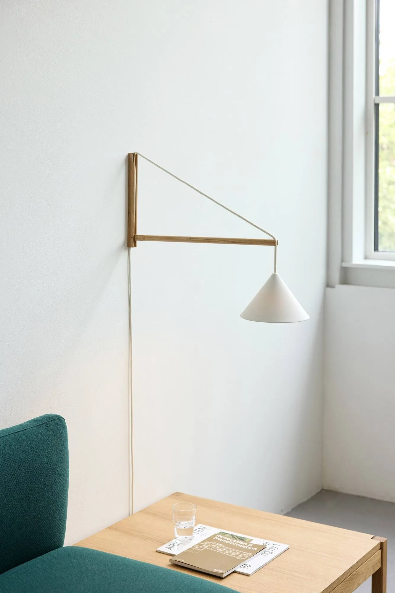 Hängende Wandleuchte, Eiche-weiß MOEBE