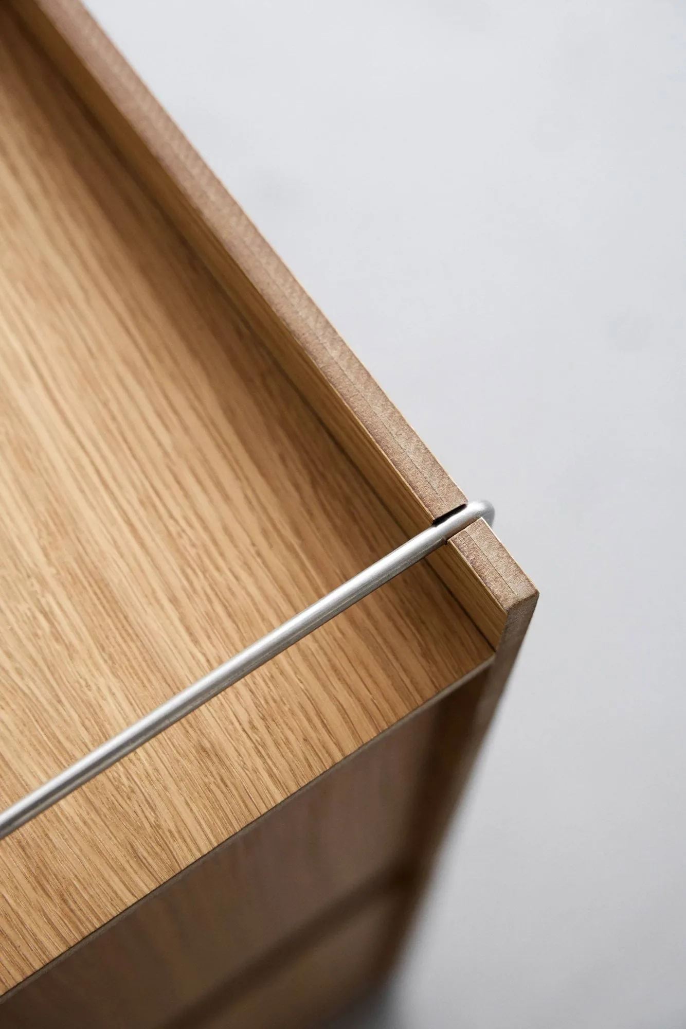 Moebe Aufbewahrungsbox, Geölte Eiche-Edelstahl, low, 16,5x60x31 cm MOEBE