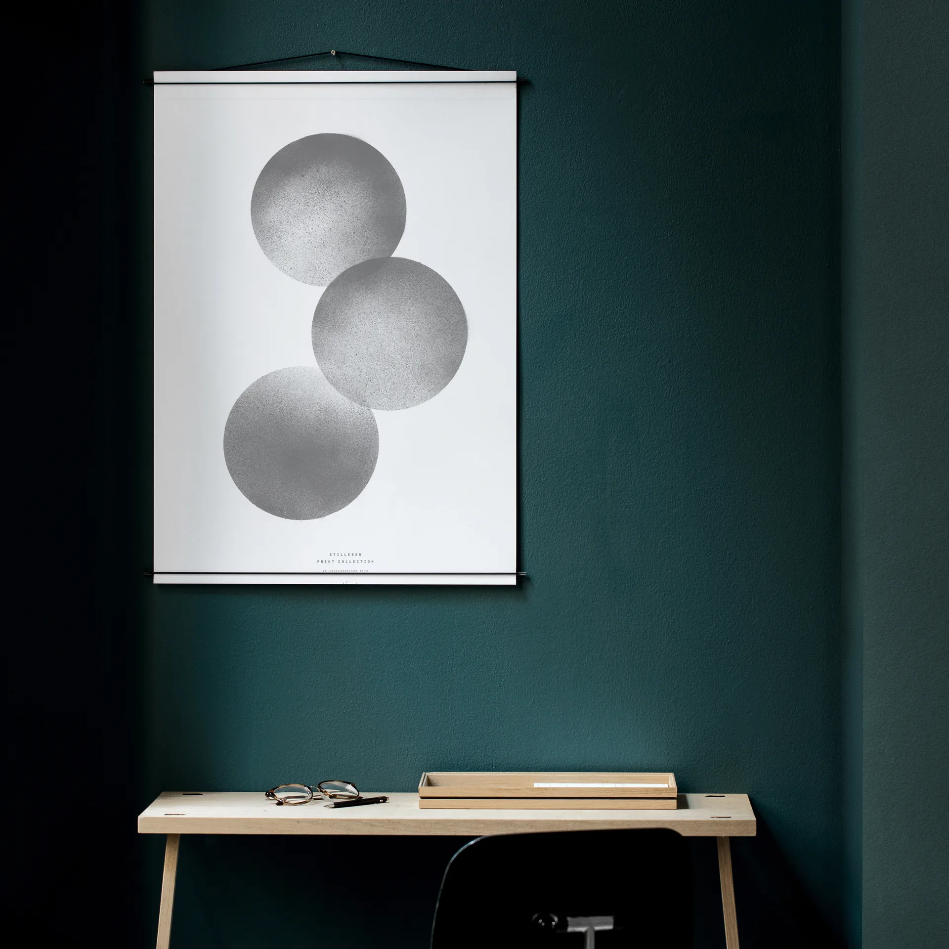 Moebe Poster Wandhaken 70 x 100cm, Schwarz MOEBE