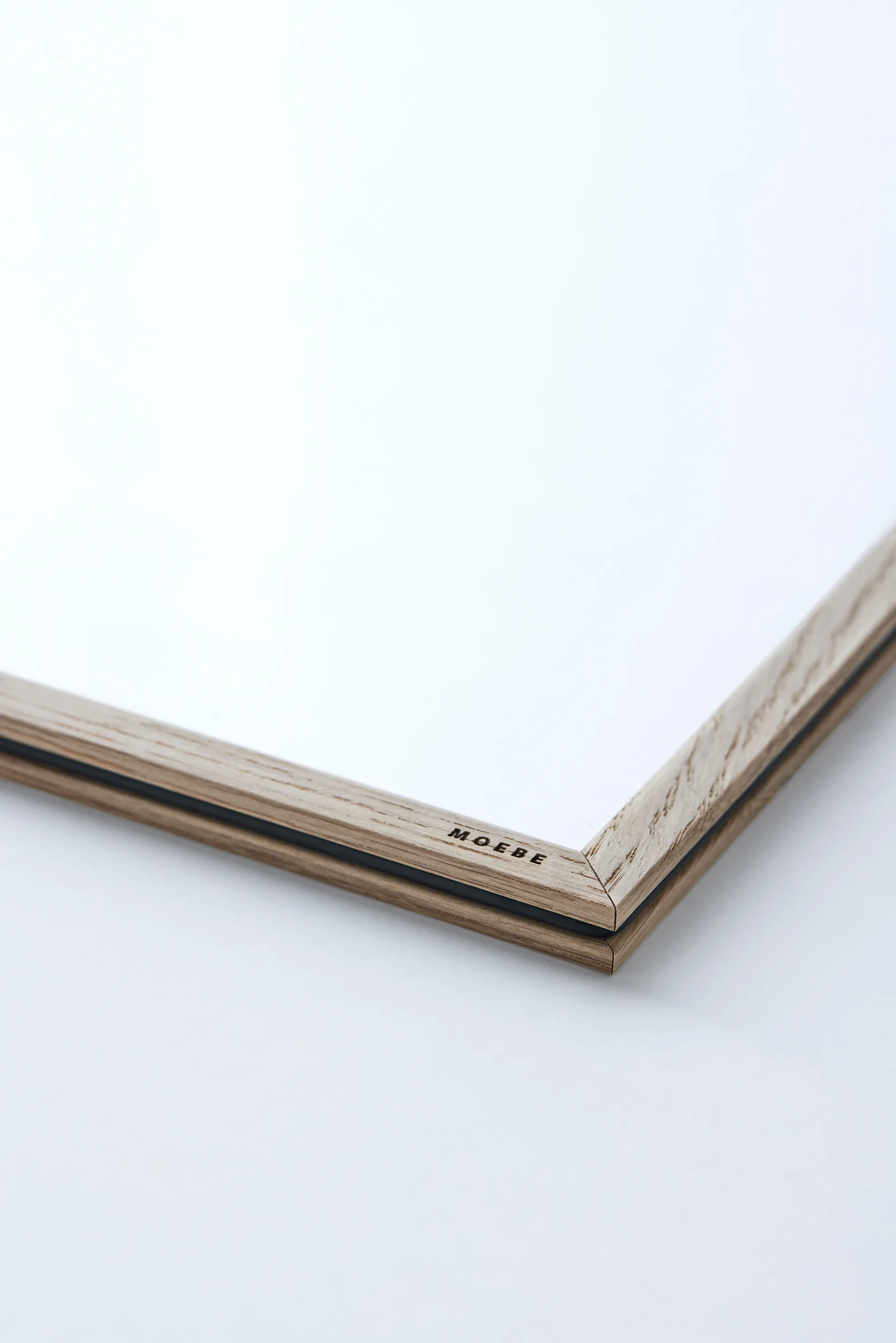 Moebe Rahmen aus Eiche 50 x 70 cm, Transparent, Wood, Black MOEBE