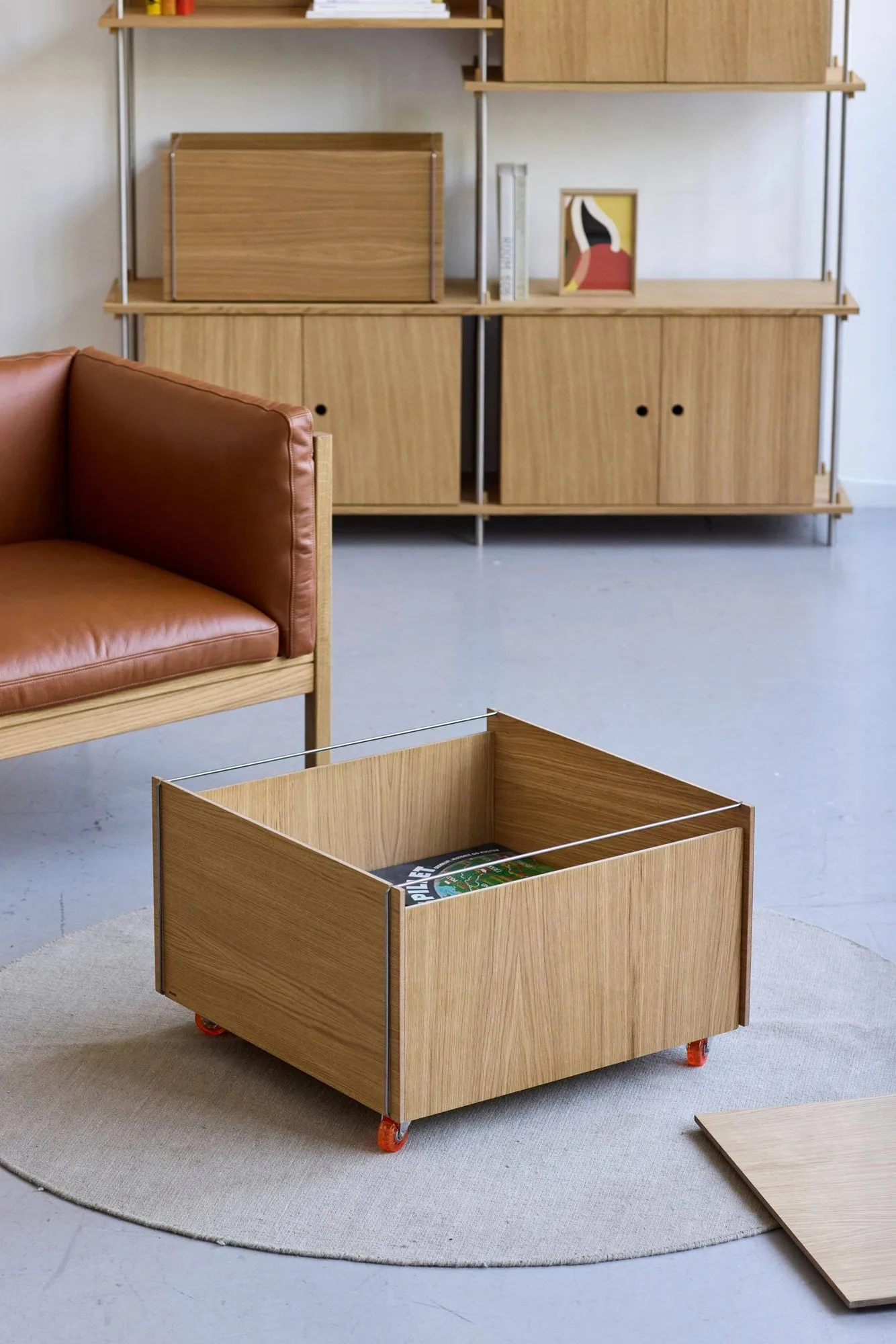 Moebe Storage Chest Couchtisch mit Stauraum, Geölte Eiche-Schwarz, 60x61x38.2 cm MOEBE