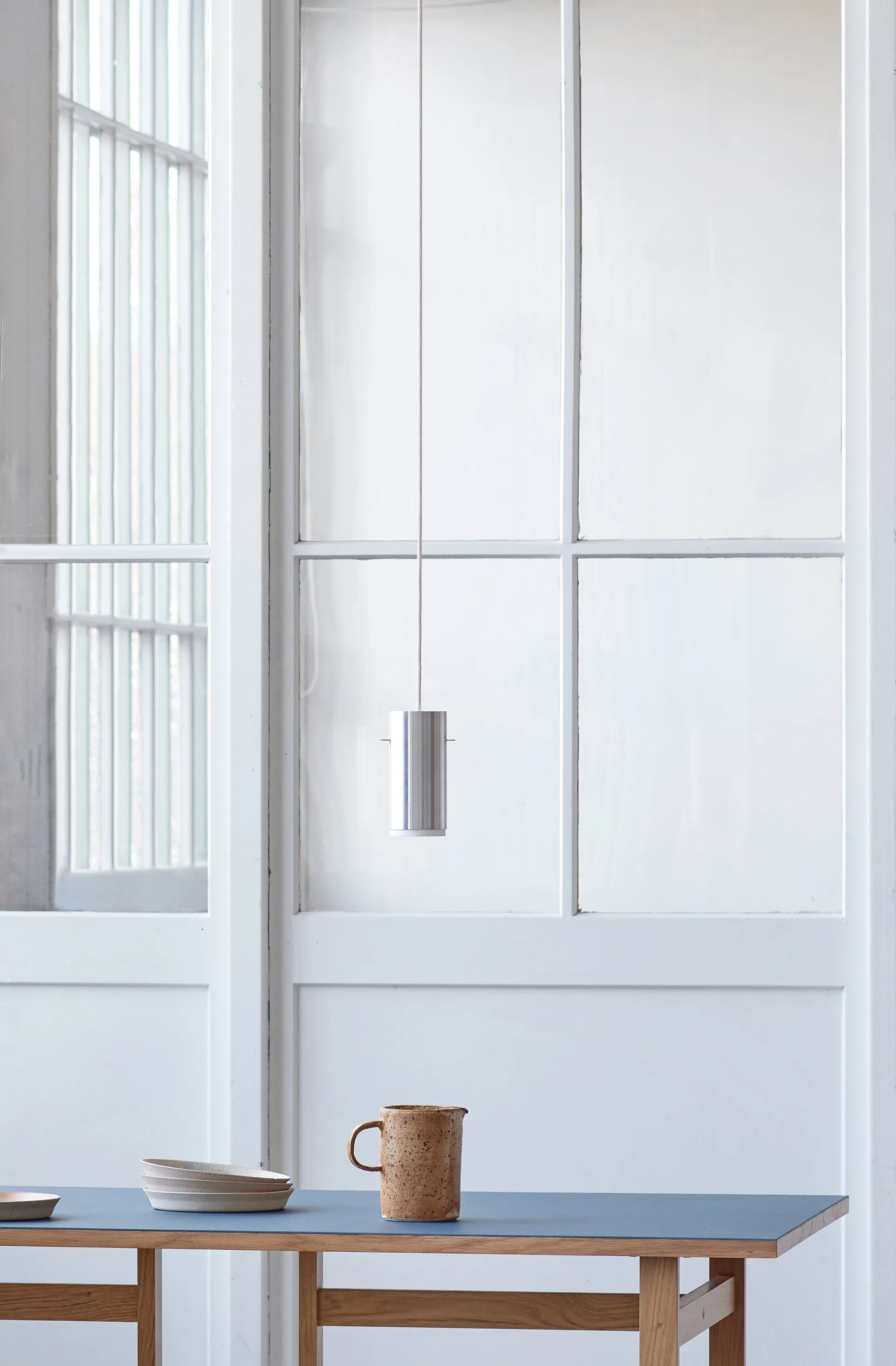 Moebe Tube Pendelleuchte small Ø8cm, Aluminium gebürstet MOEBE