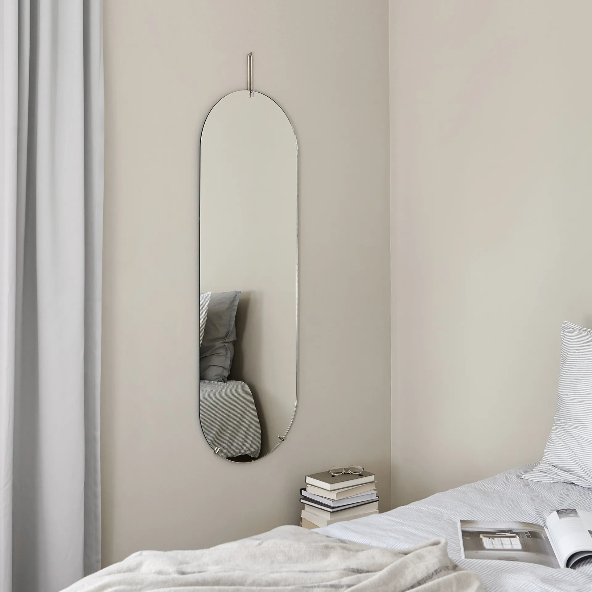 Moebe Wandspiegel 133 cm, Stainless steel MOEBE
