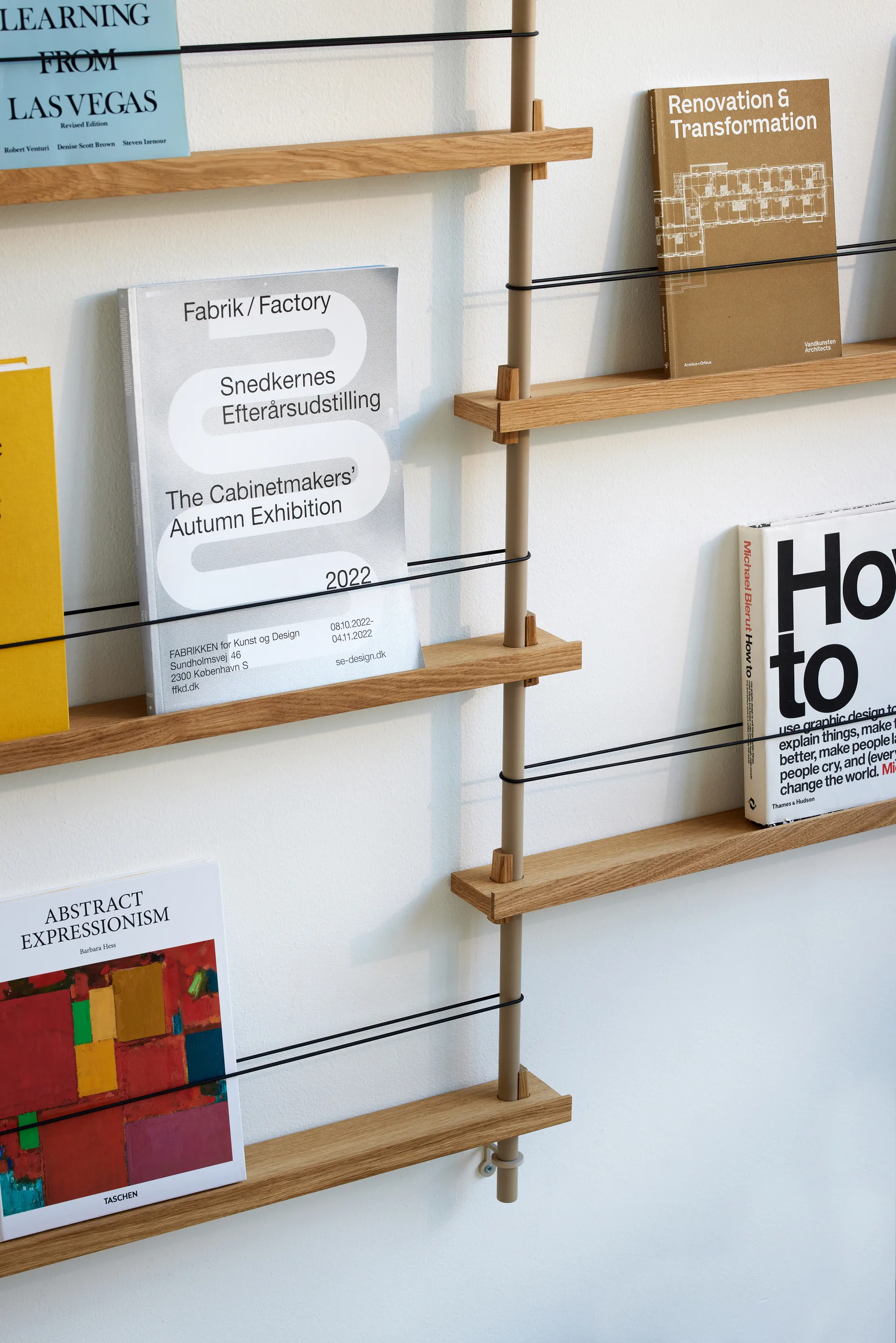 Moebe Zeitungsständer, Oak-grey MOEBE