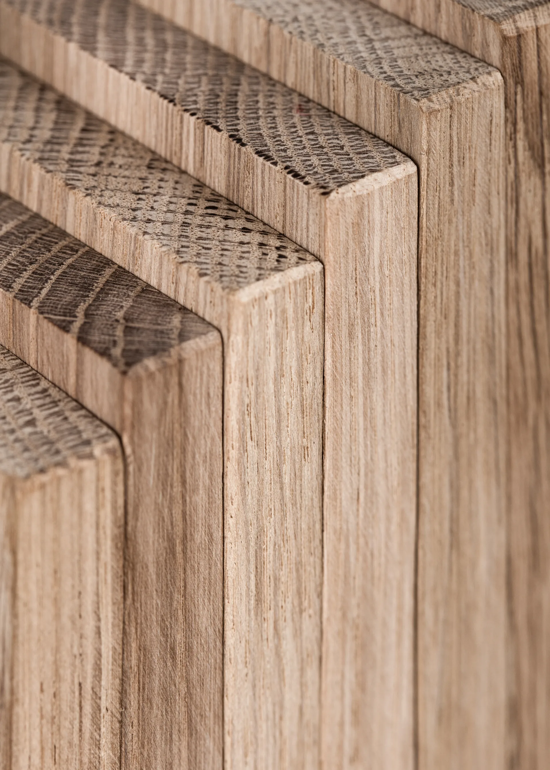 Polygrif Eichenskulptur 21 x 32 cm, Wood, Black MOEBE