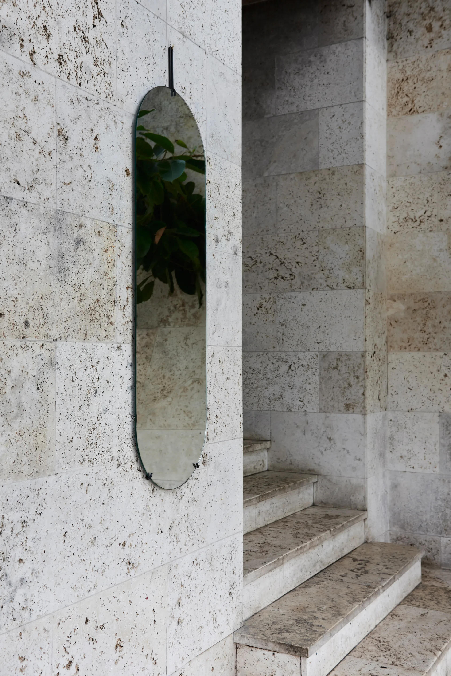 Wandspiegel 40,4 x 146,9 cm, Black MOEBE