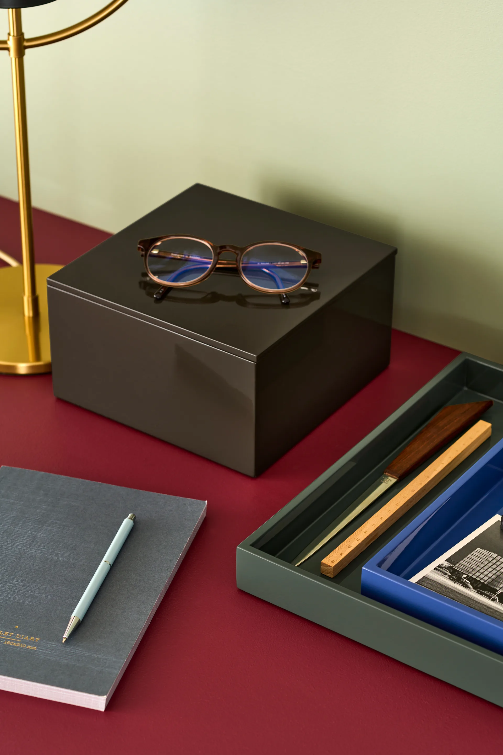 Lux lackiertes Dekotablett 19x19x3,5 cm, Ultramarin Mojoo