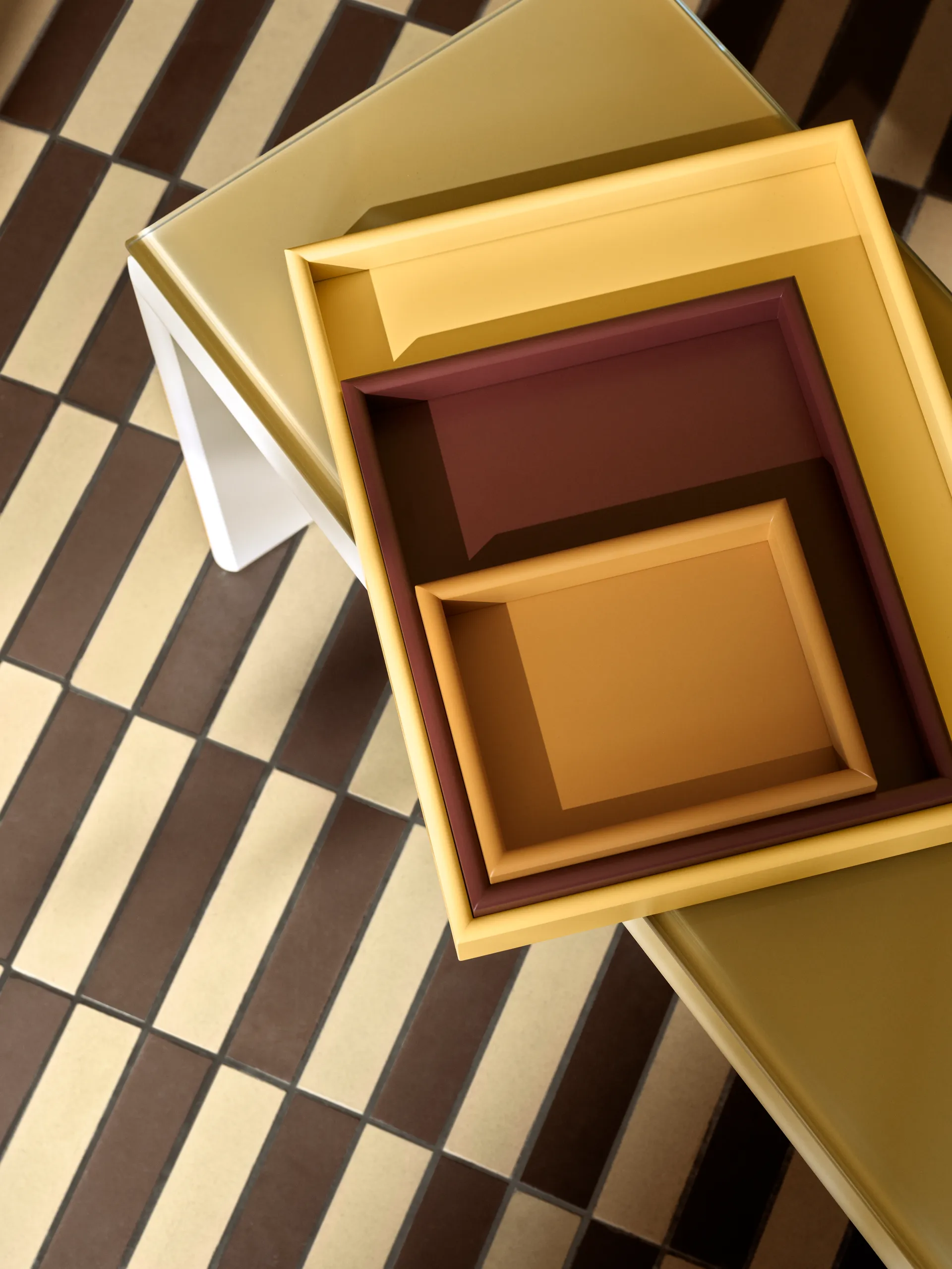 Arrange Tablett klein 17,3x21,4 cm, Amber Montana