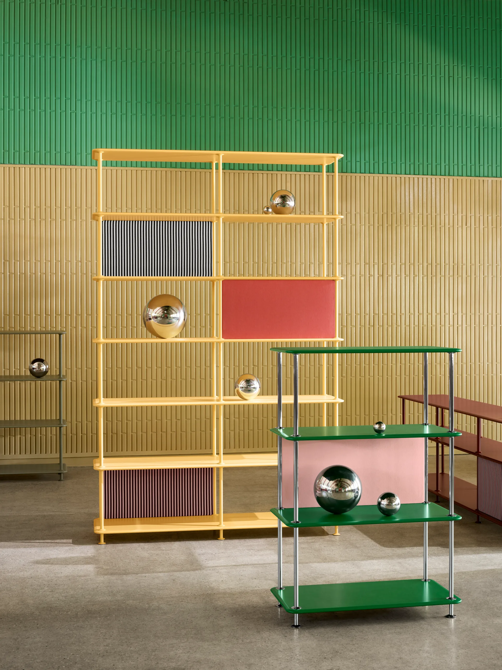 Montana Free 30000 Wandregal, 152 Parsley structured-chrome Montana