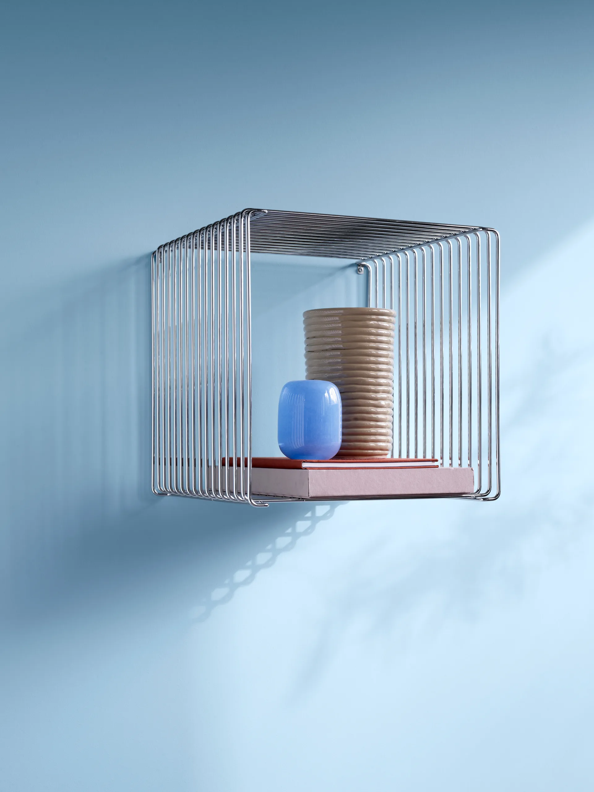 Panton Wire Single Regal 34,8x34,8x25,7 cm, Chrome Montana