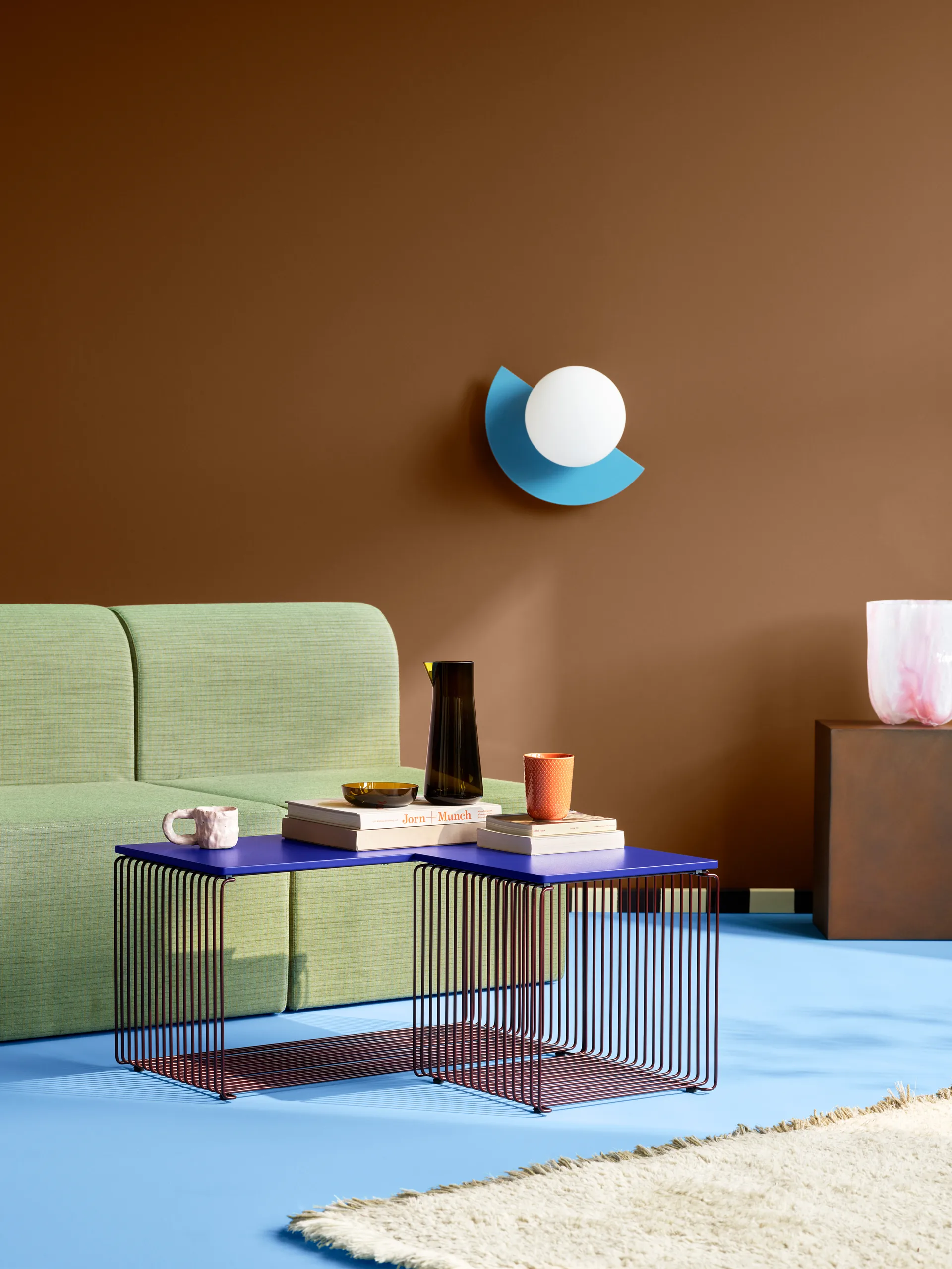 Panton Wire Single Regal 34,8x34,8x34,8 cm, Black red Montana