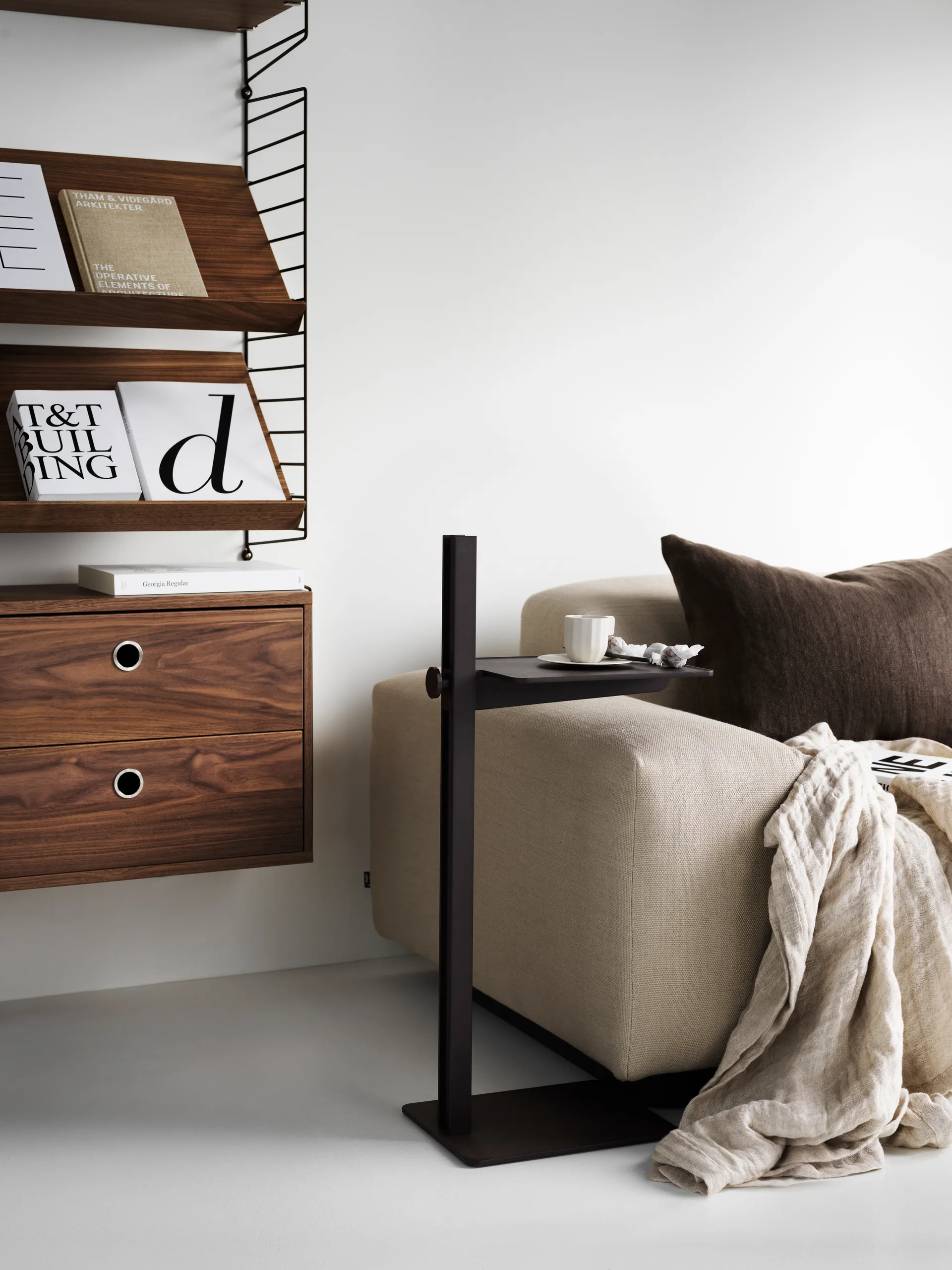 Museum Beistelltisch, Schwarz Museum