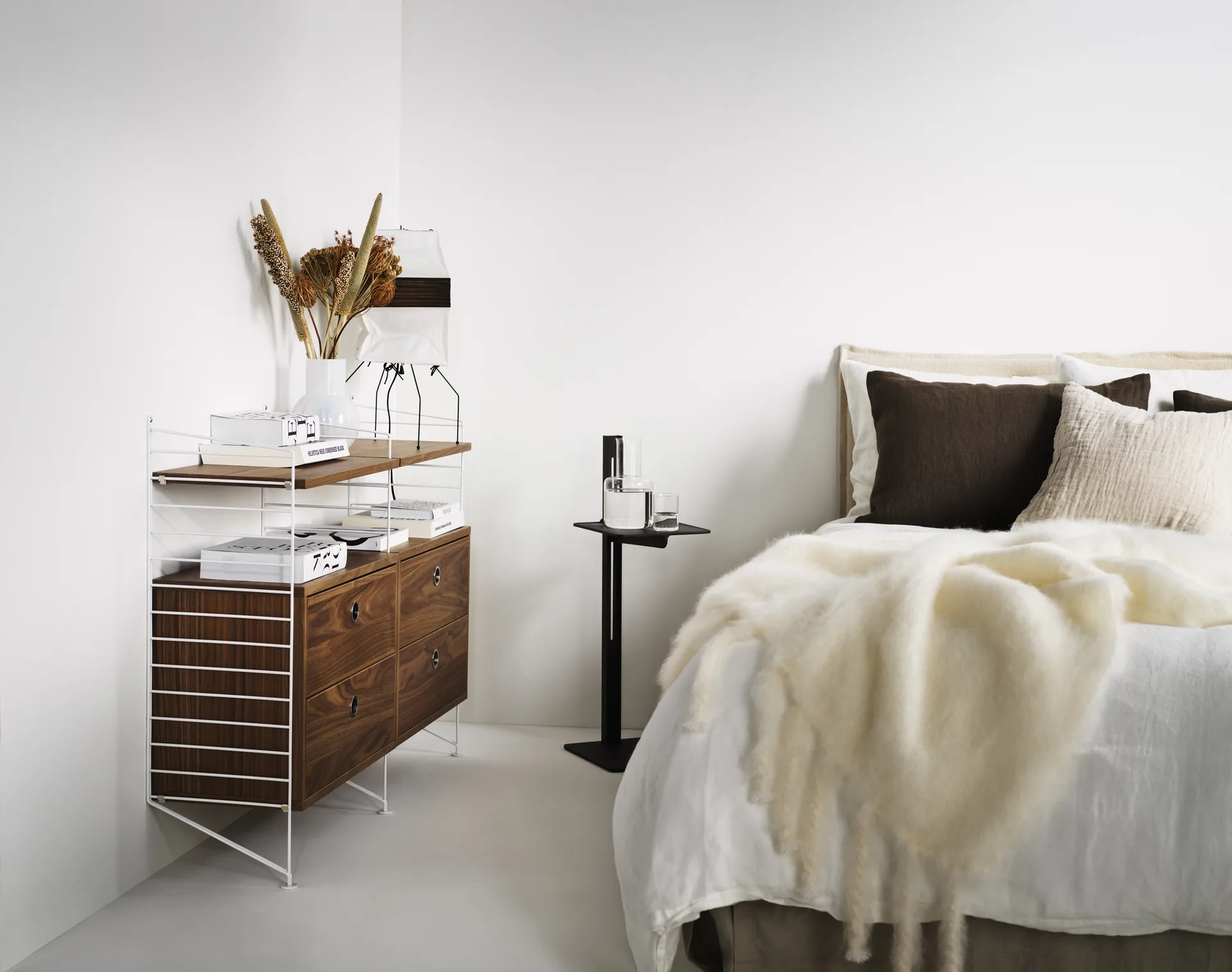 Museum Beistelltisch, Schwarz Museum