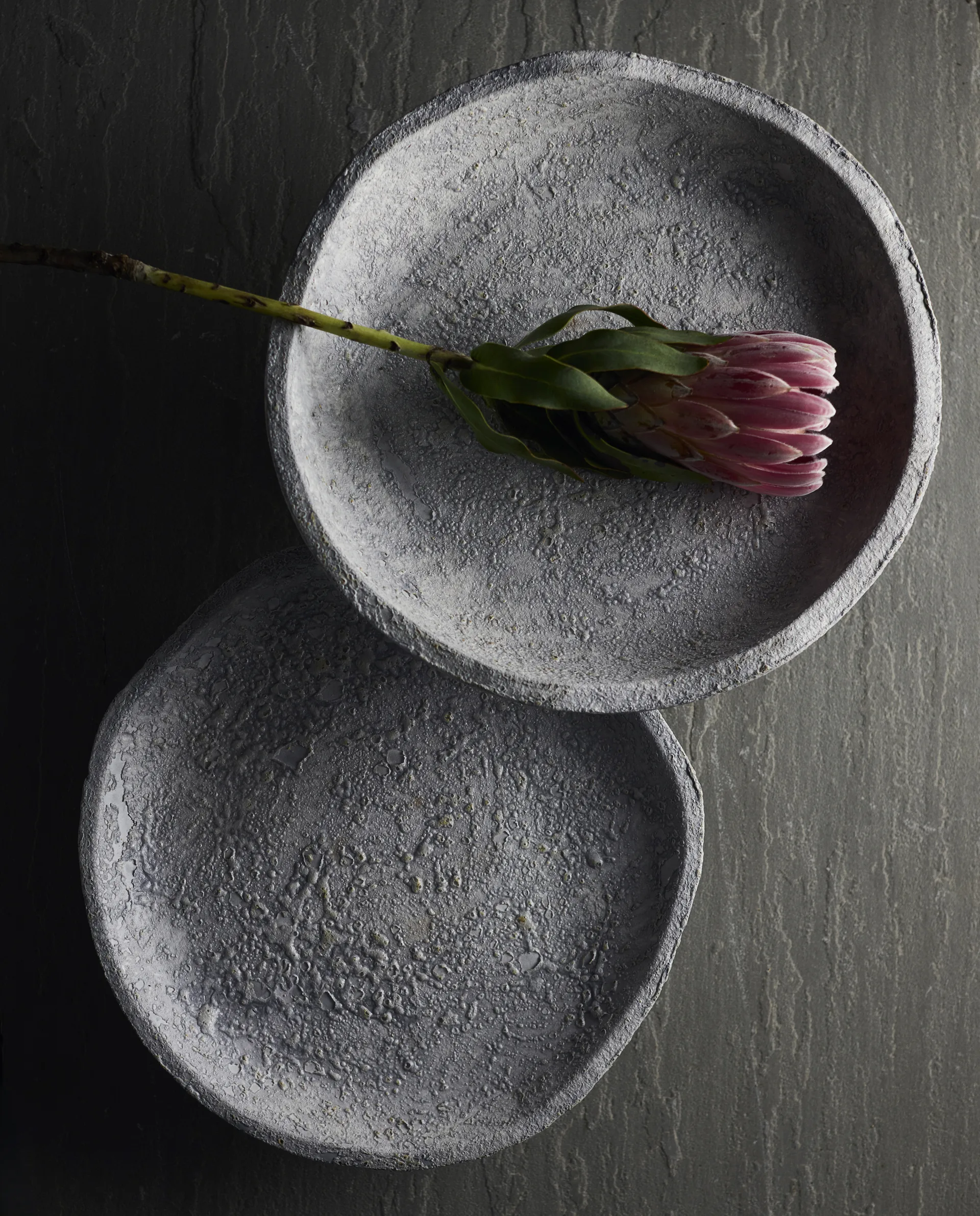 Luna Tablett, Grey, Ø34x8 cm MUUBS