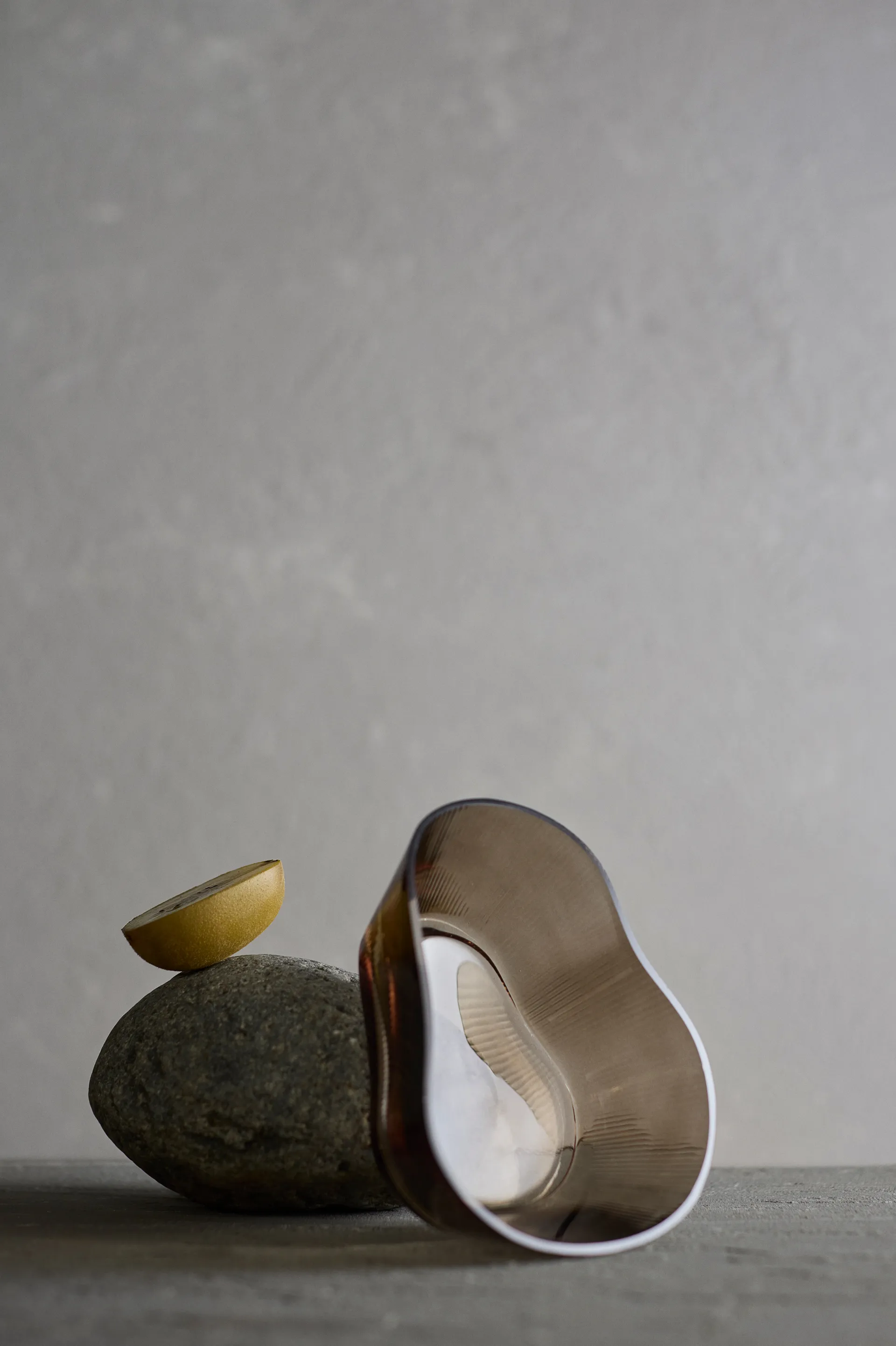 Ripe Schale, Smoked brown, Ø17,5x5 cm MUUBS