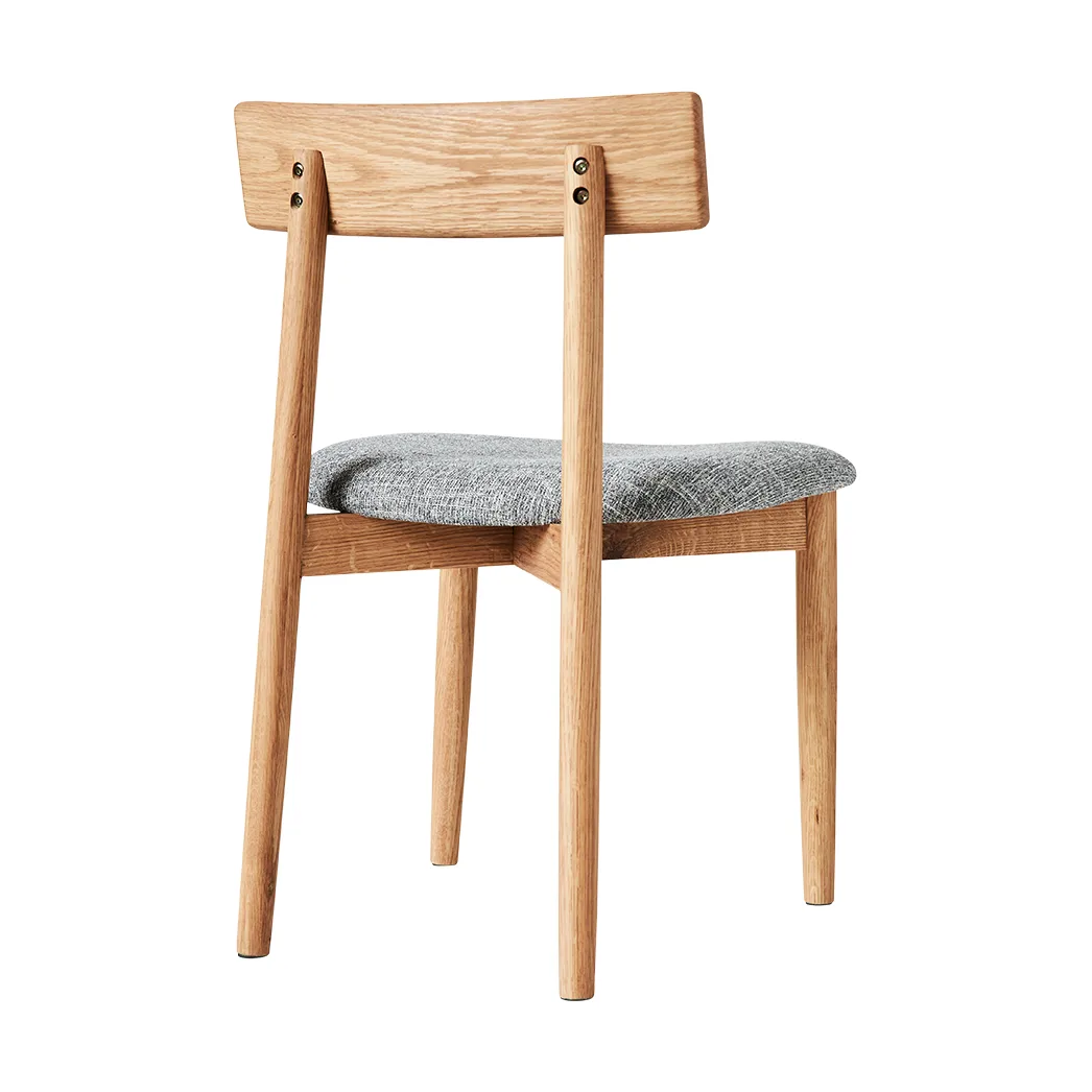 Tetra Stuhl mit Sitz, Betonfarbener Stoff-Eiche natur geölt MUUBS