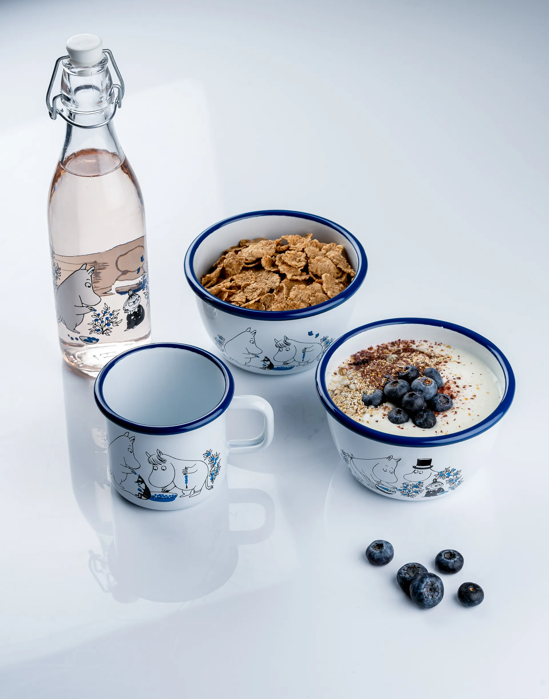 Blueberries Emaille Tasse 37cl, Weiß Muurla