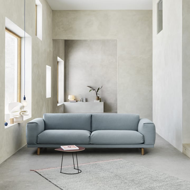 Airy Beistelltisch half size, Plum nanolaminate Muuto