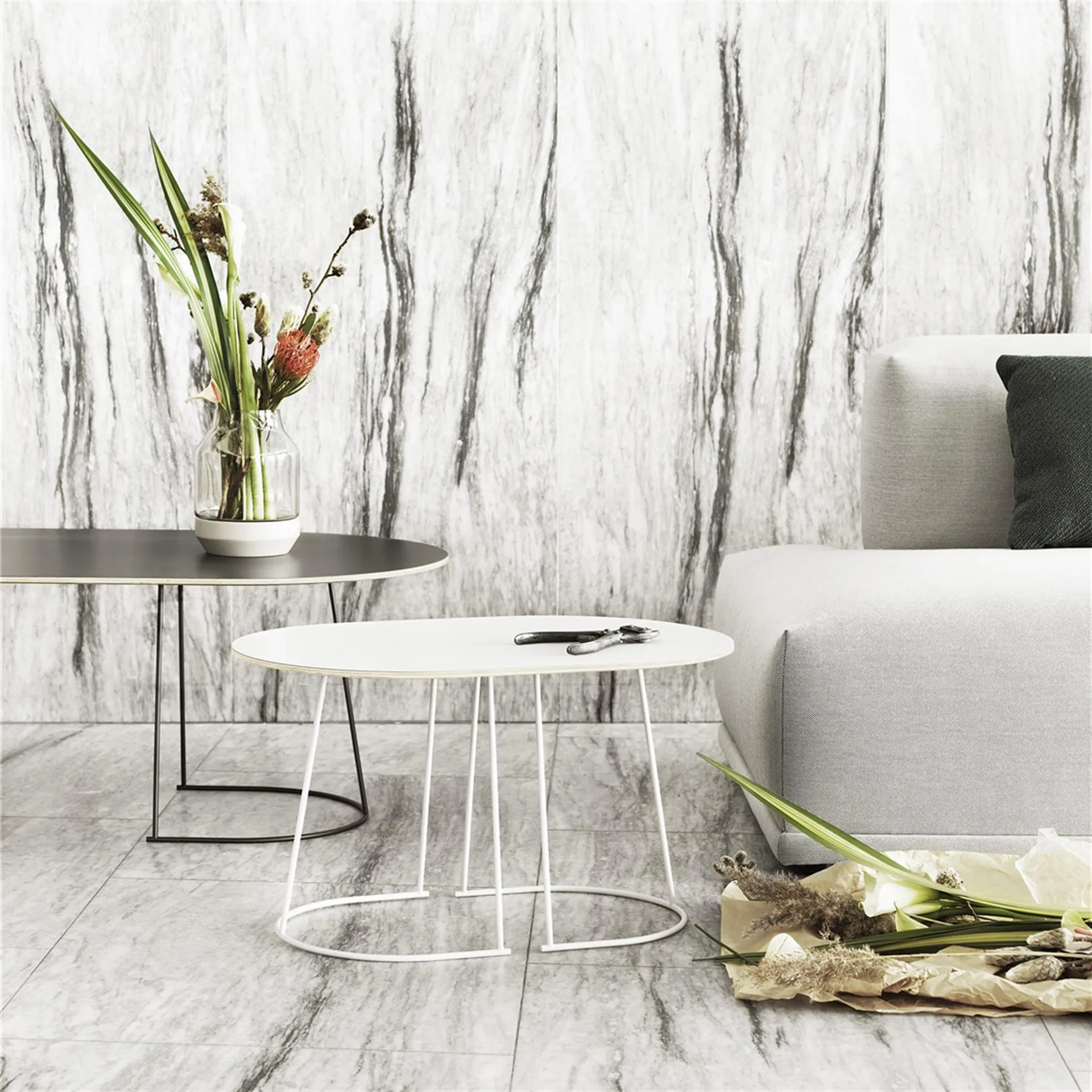 Airy Couchtisch S, Off-white nanolaminate Muuto