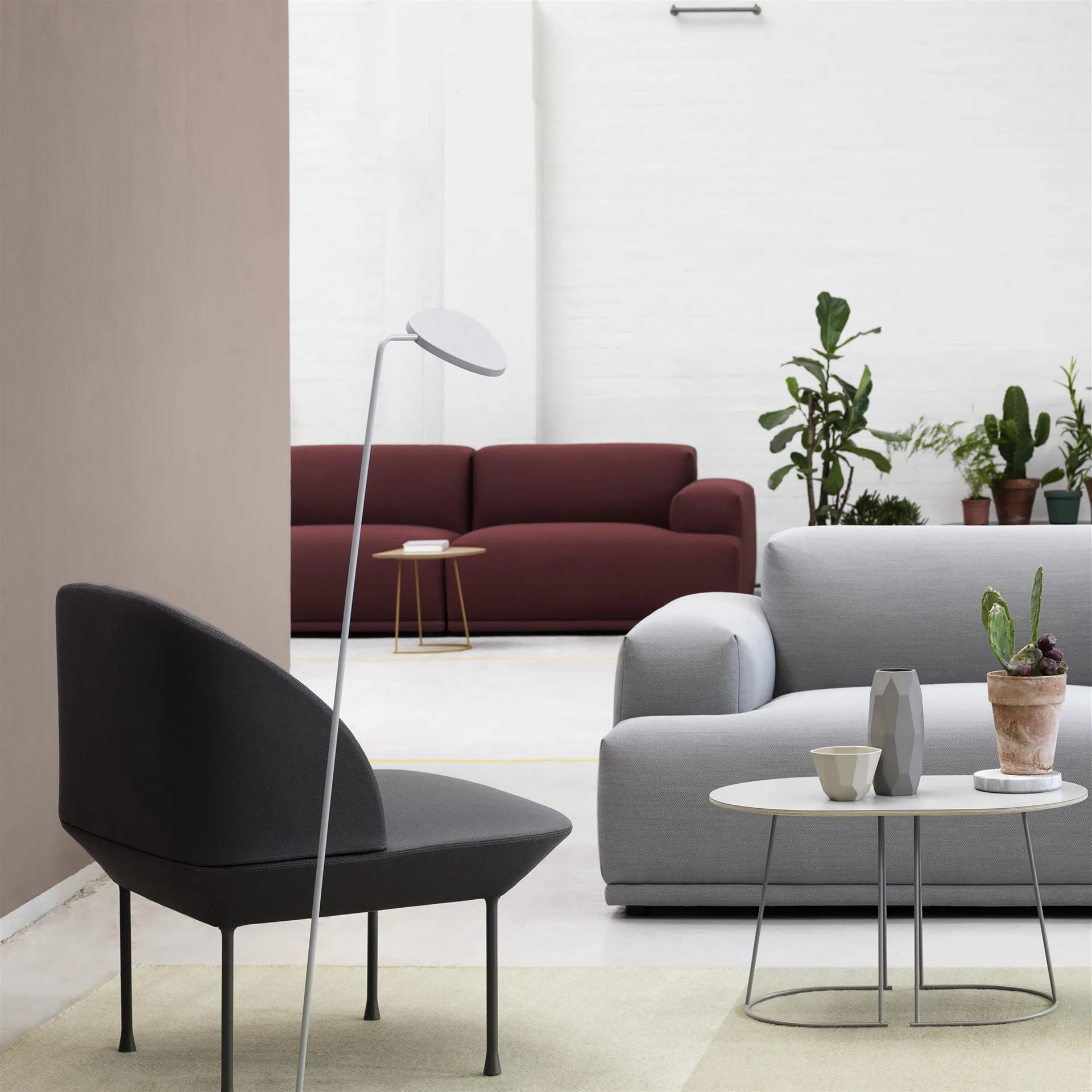 Airy Couchtisch S, Off-white nanolaminate Muuto