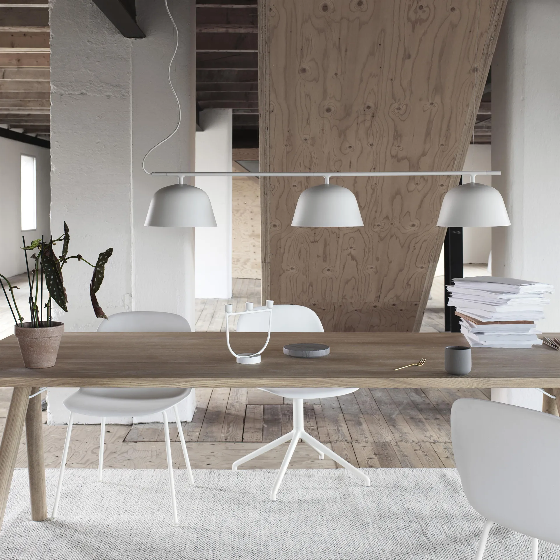 Ambit Rail Pendelleuchte, Weiß Muuto