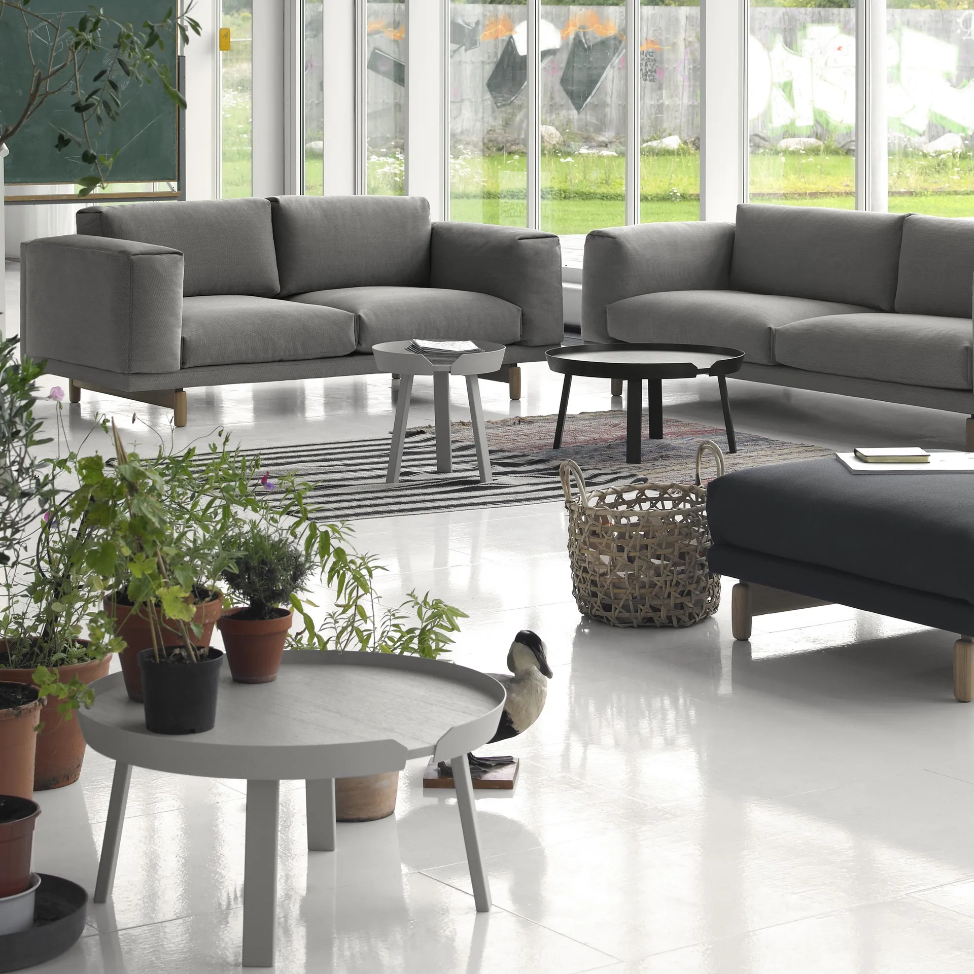 Around Beistelltisch klein, Grau Muuto