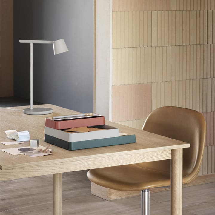 Arrange Desktop Tablett 25 x 25cm, Grey Muuto