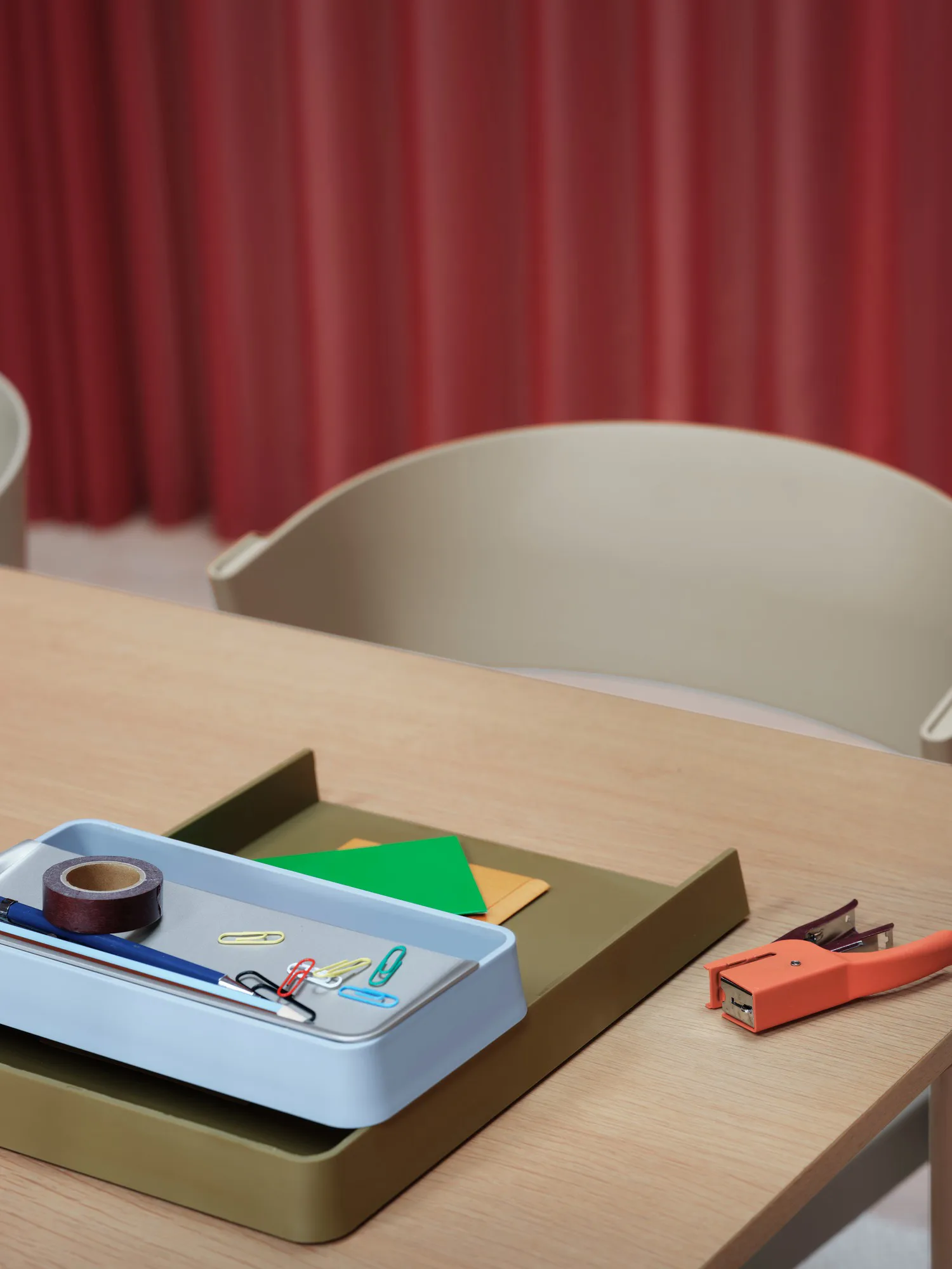 Arrange Desktop Verwahrung, Configuration 2 multi colored Muuto