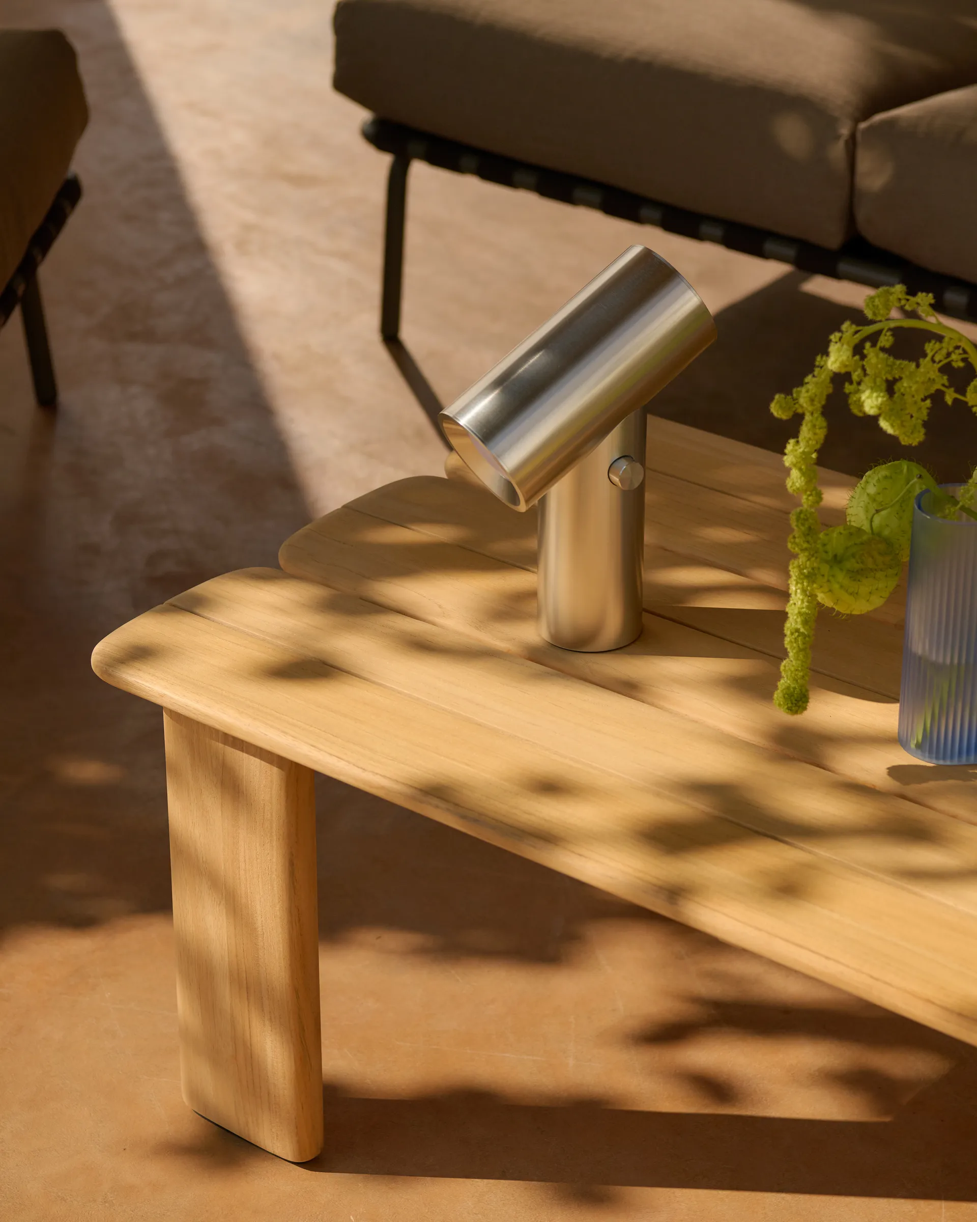 Assemble Couchtisch, Teak, 135x55 cm Muuto