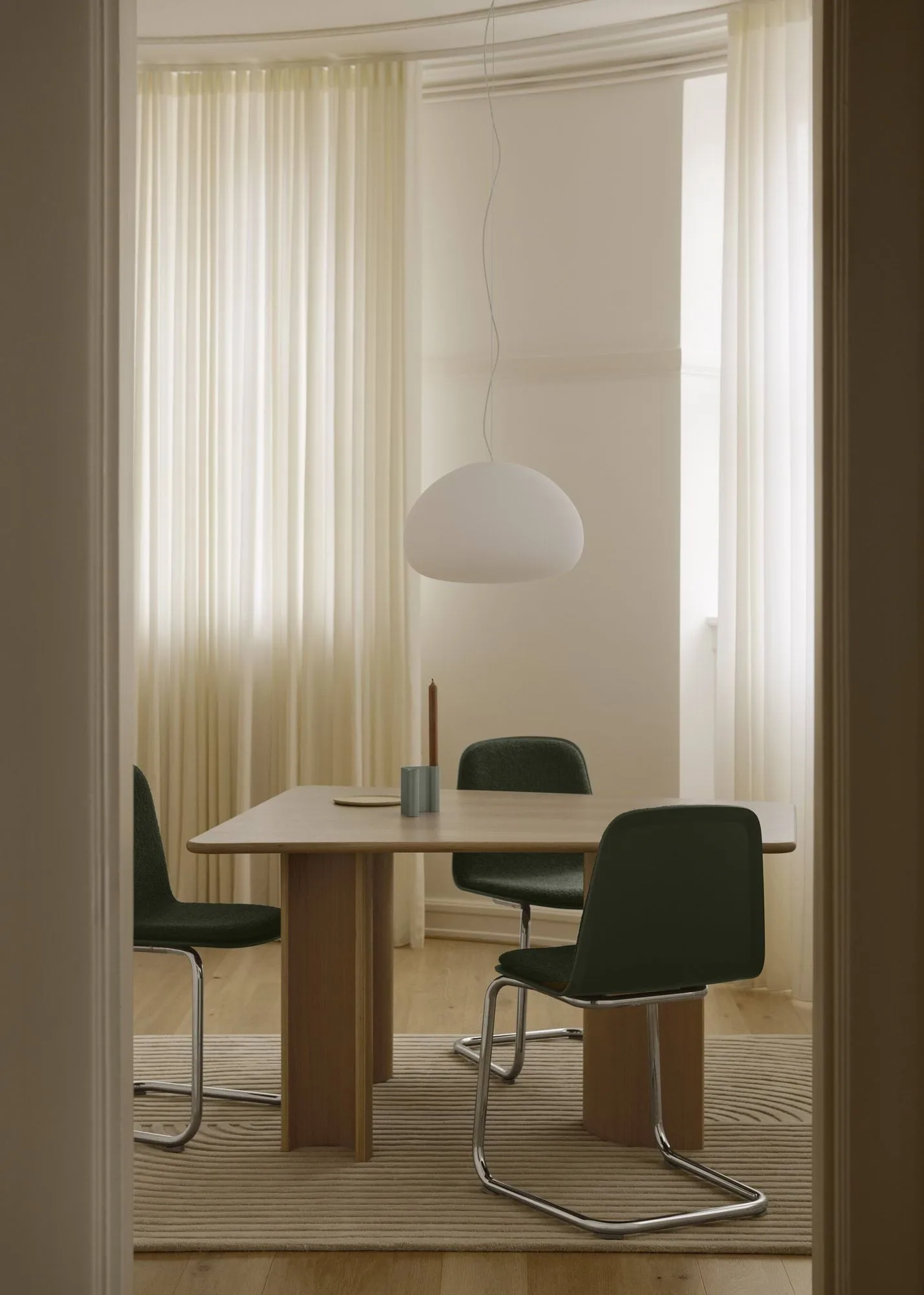 Brink Chair Cantilever Base Stuhl, Eiche-Chrom Muuto