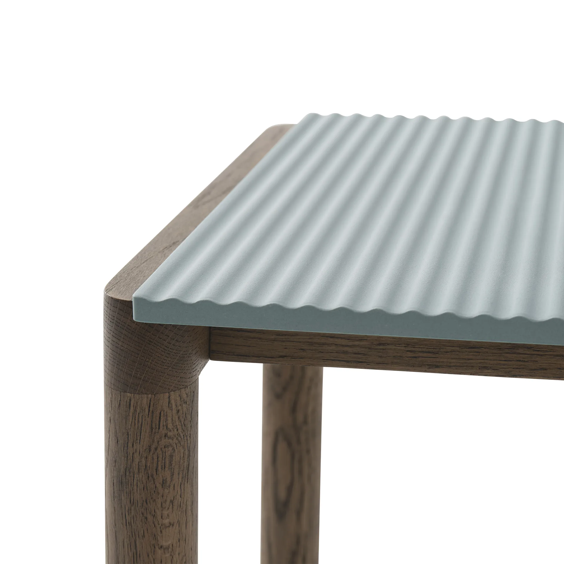 Couple 1 Wavy Beistelltisch 40 x 84 x 40cm, Pale blue-dark oiled oak Muuto