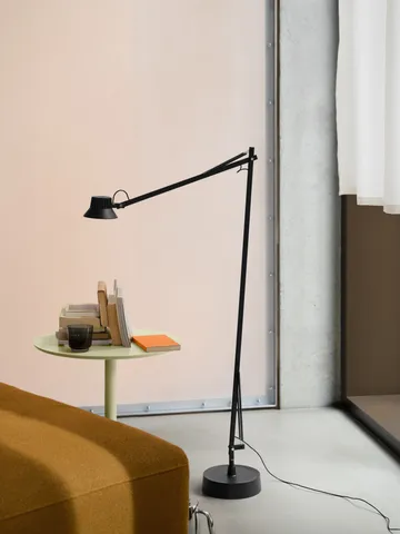 Dedicate Stehleuchte - Black, 112 cm - Muuto