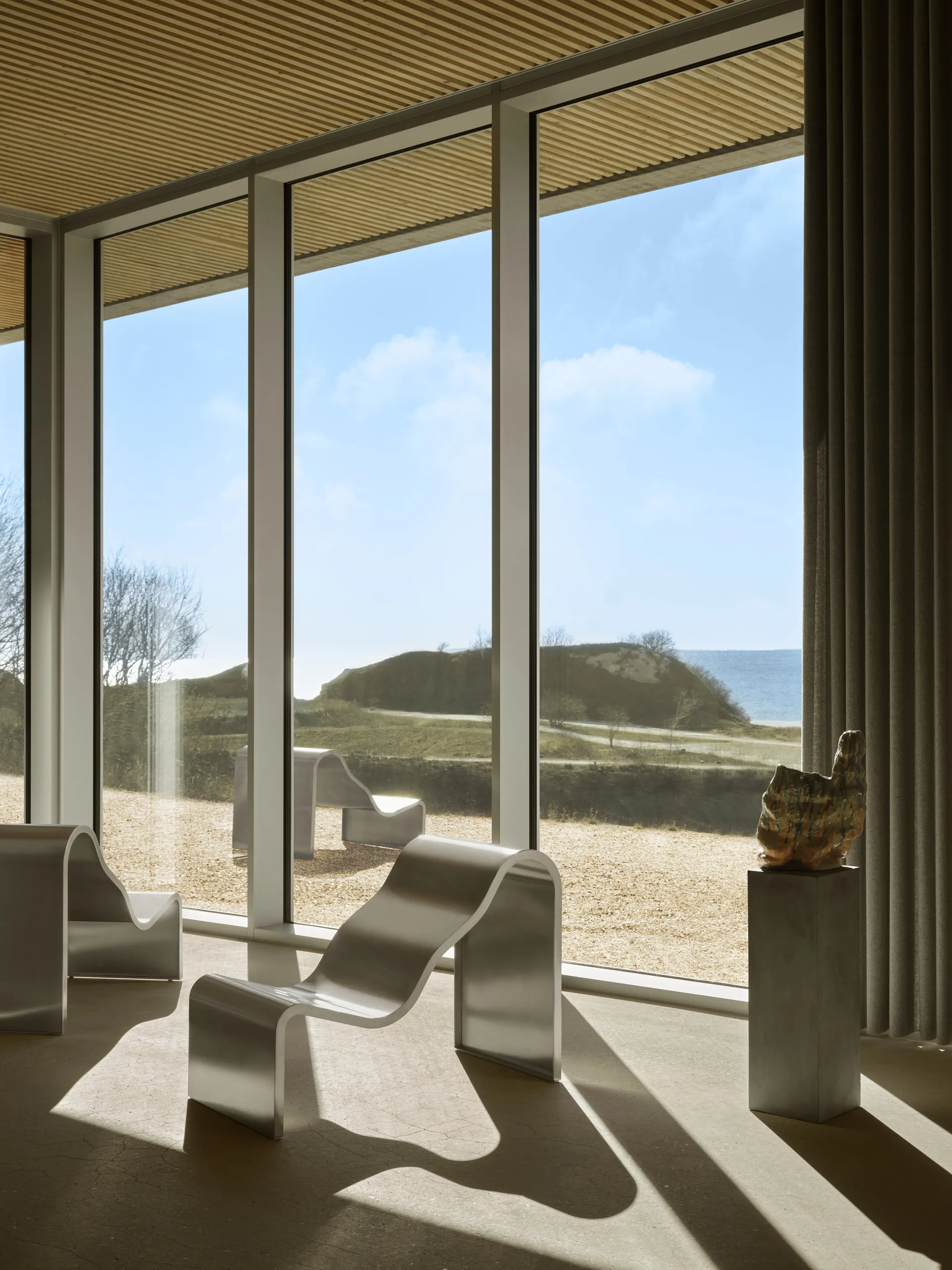 Dream View Bank, Gebürsteter Stahl, 60 cm Muuto