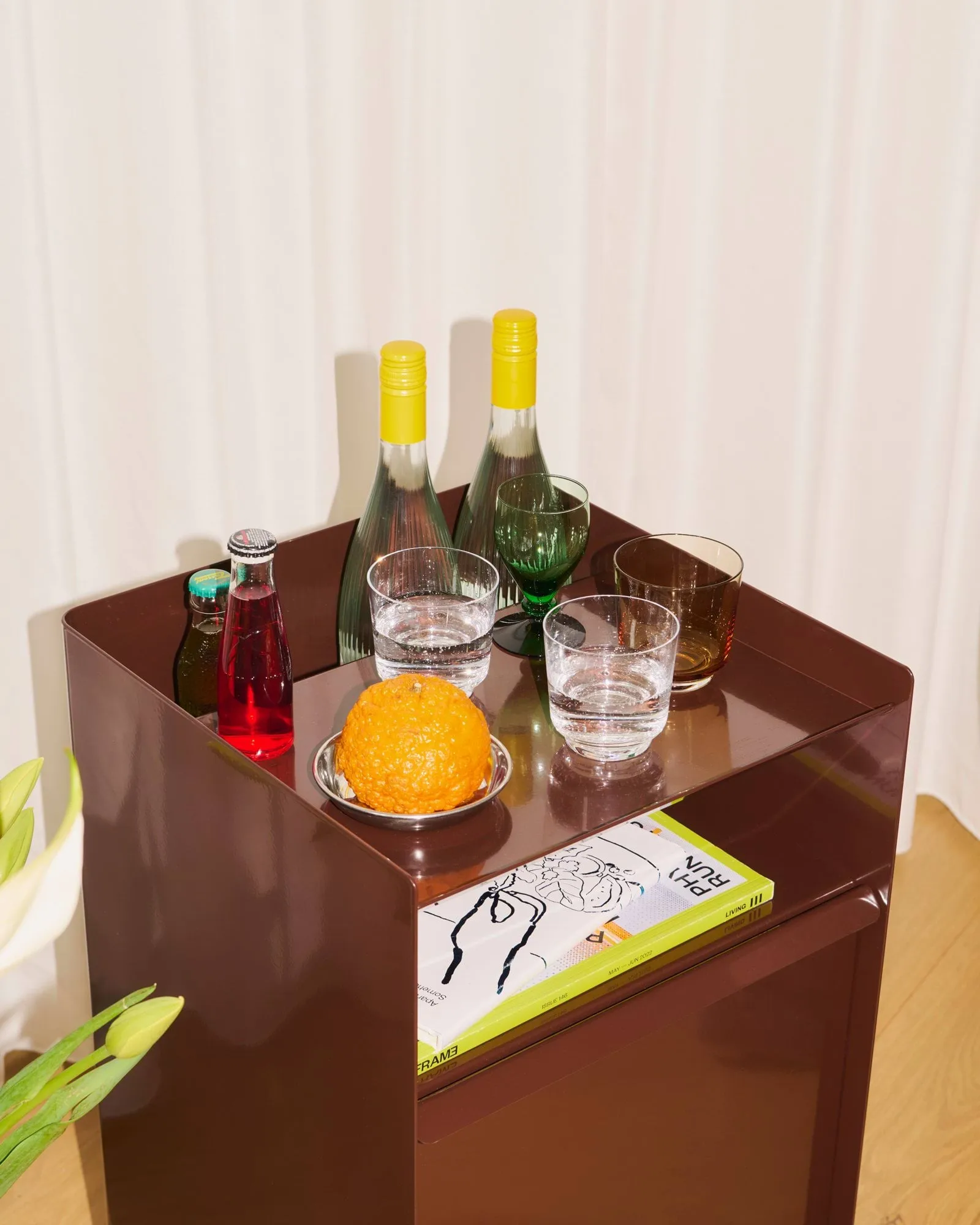 Folded Trolley Rollwagen mit Schublade, Dunkelrot Muuto