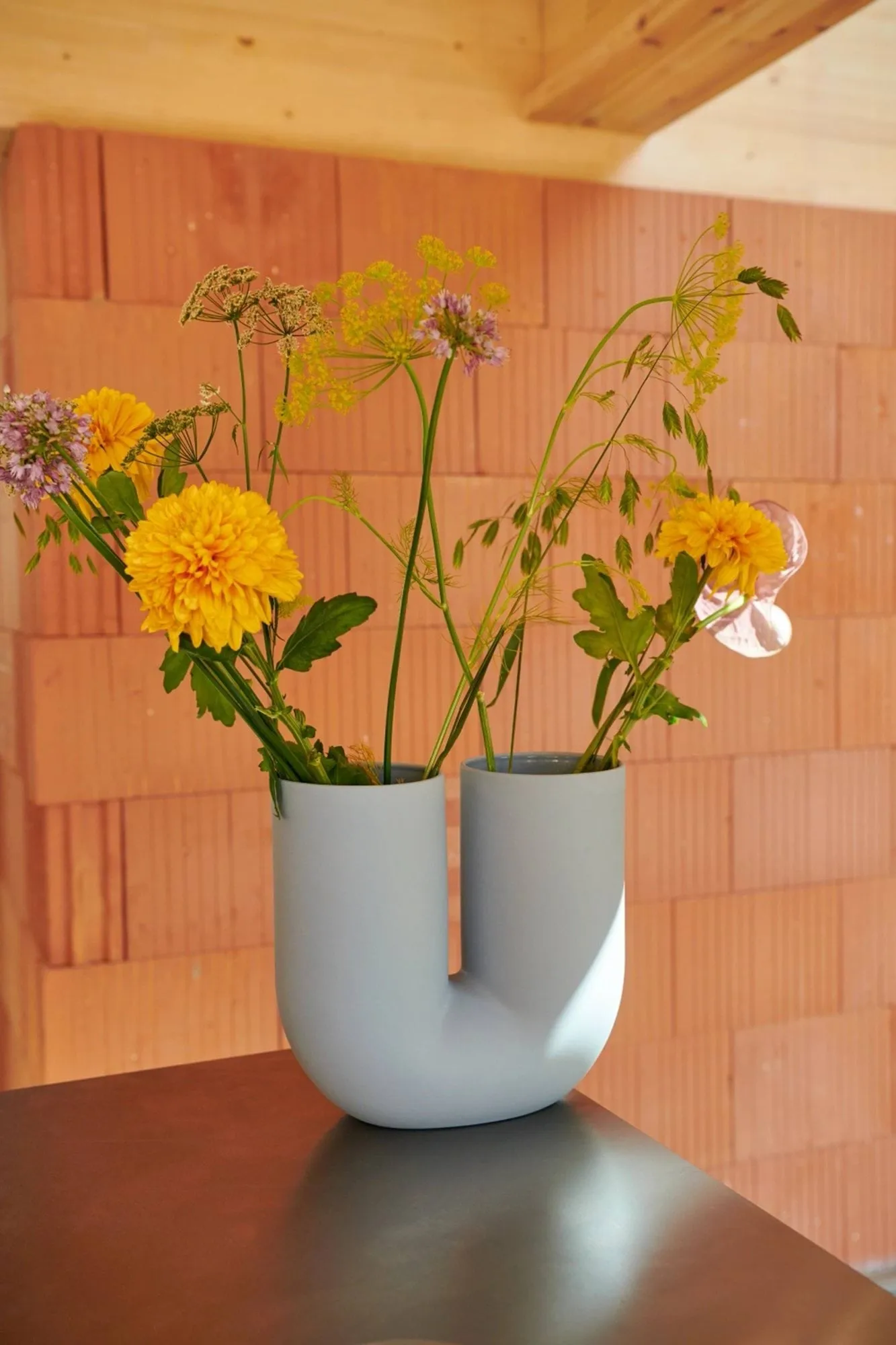 Kink Vase 26 cm, Hellblau Muuto