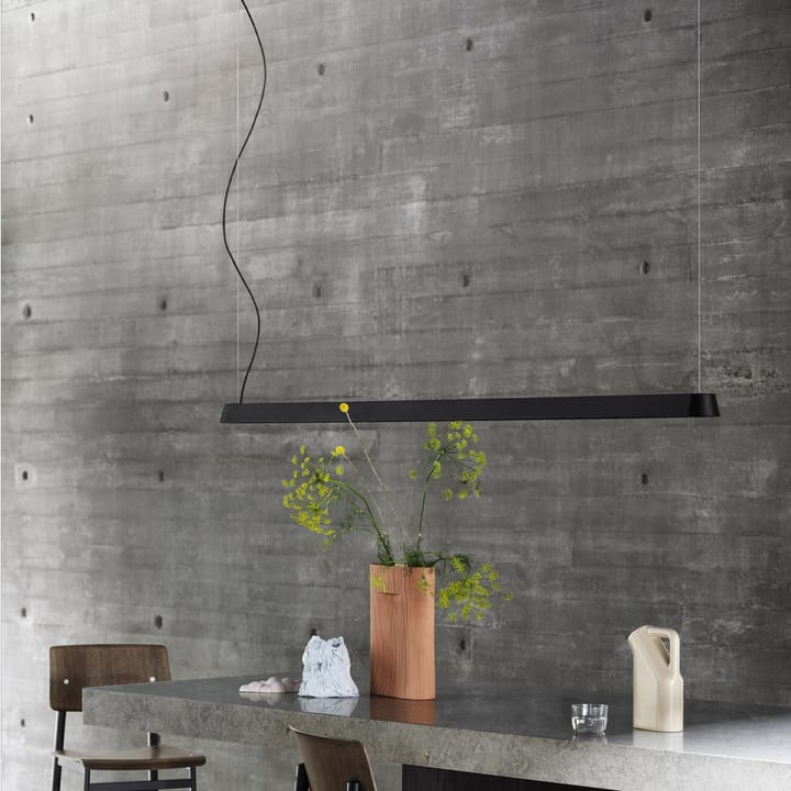 Linear Pendelleuchte - Black, 87,2cm - Muuto