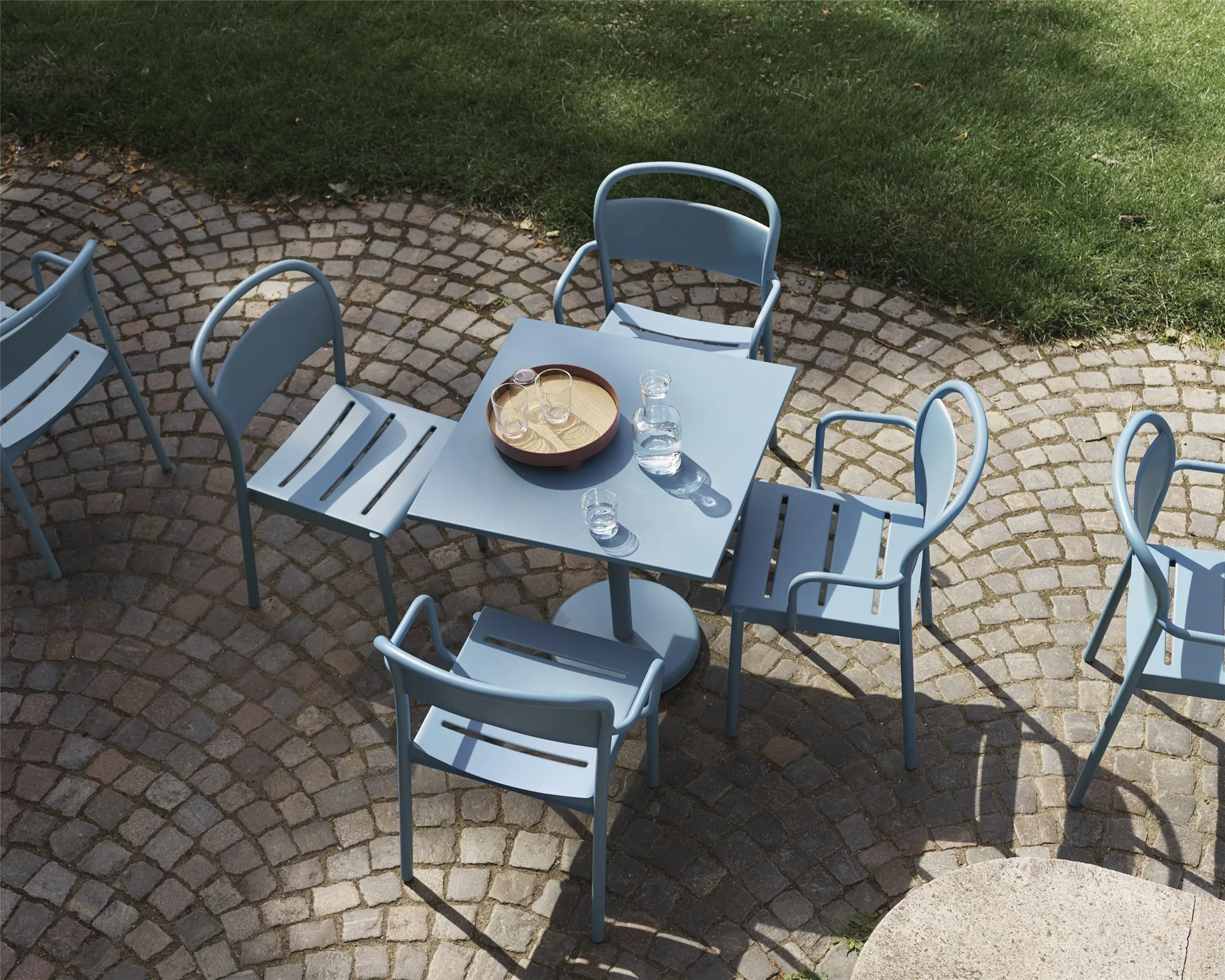 Linear steel armchair Armstuhl, Pale blue Muuto