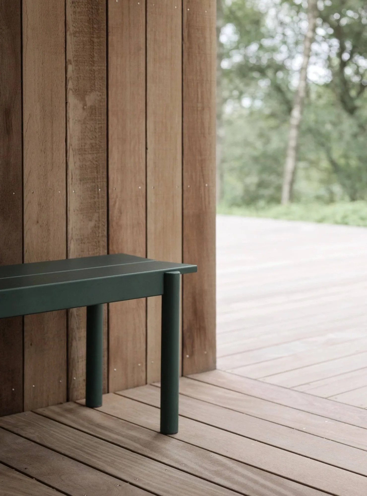 Linear steel bench Stahlbank 110cm, Dark green Muuto