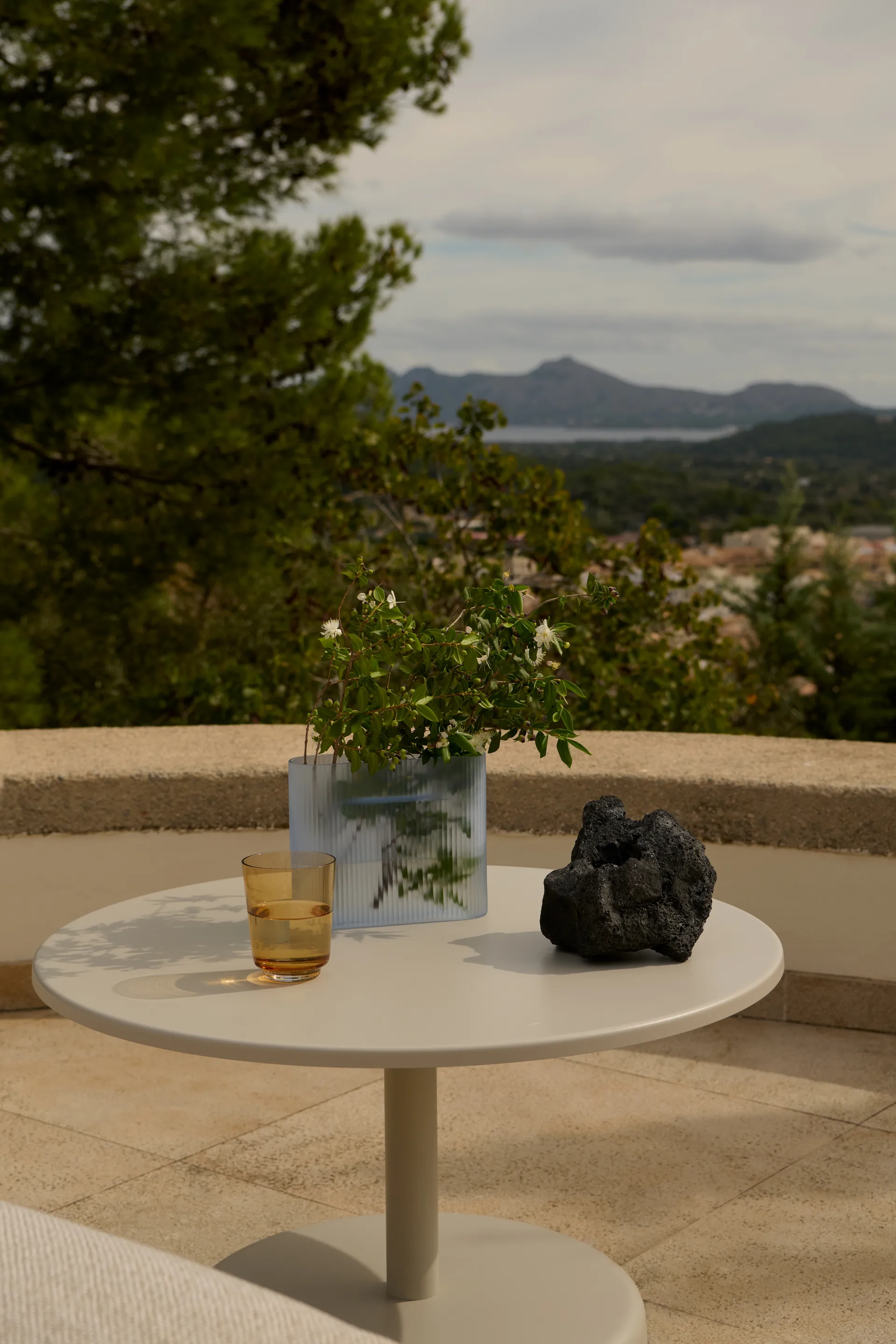 Linear Steel Couchtisch, Grey, Ø70x40 cm Muuto