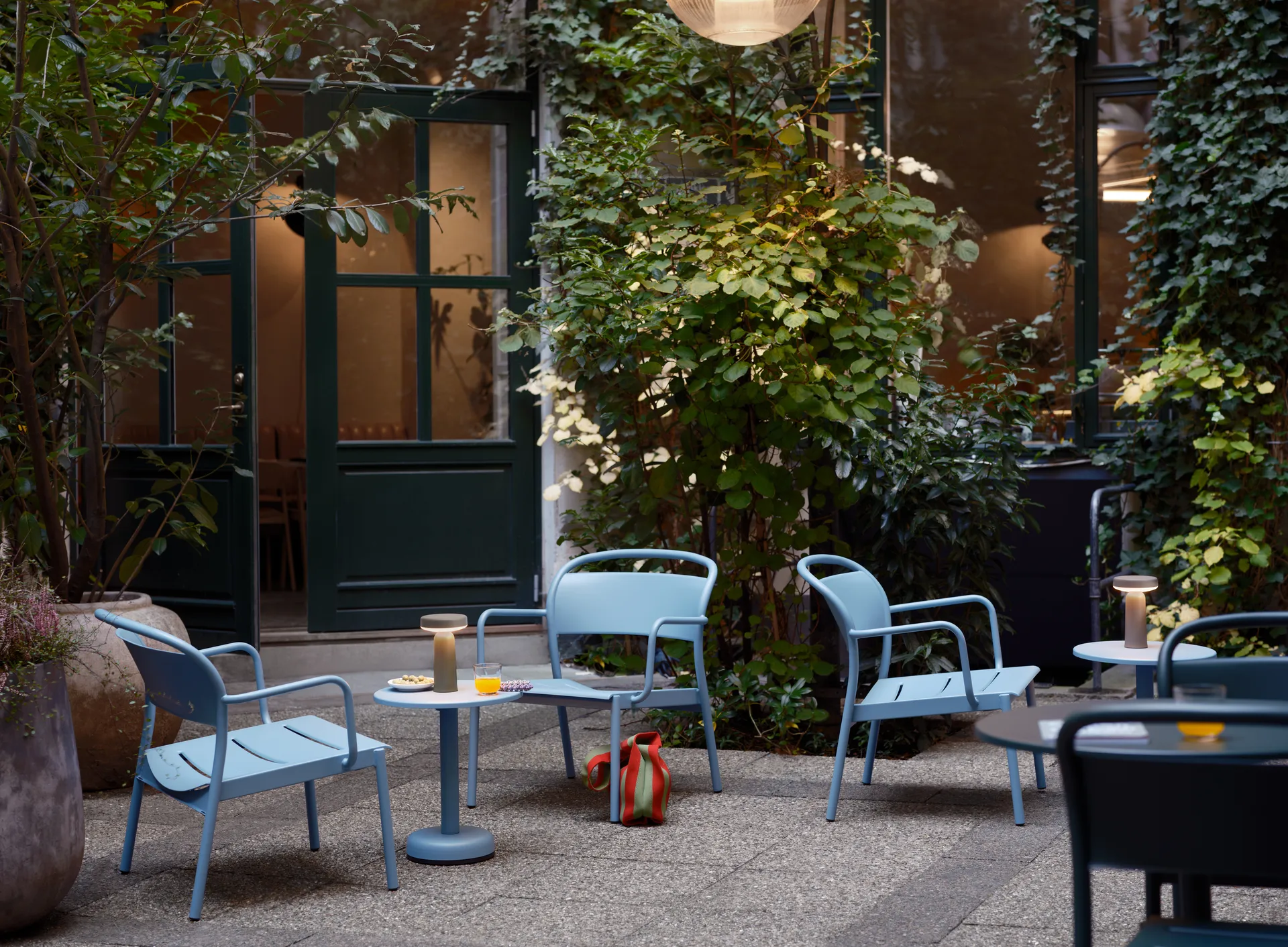 Linear Steel Loungesessel, Pale blue Muuto