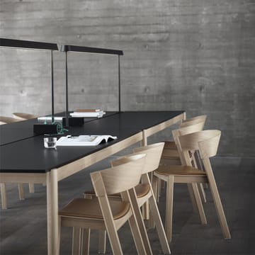 Linear System Tisch 142x240 cm - White laminate-White ABS-Oak - Muuto