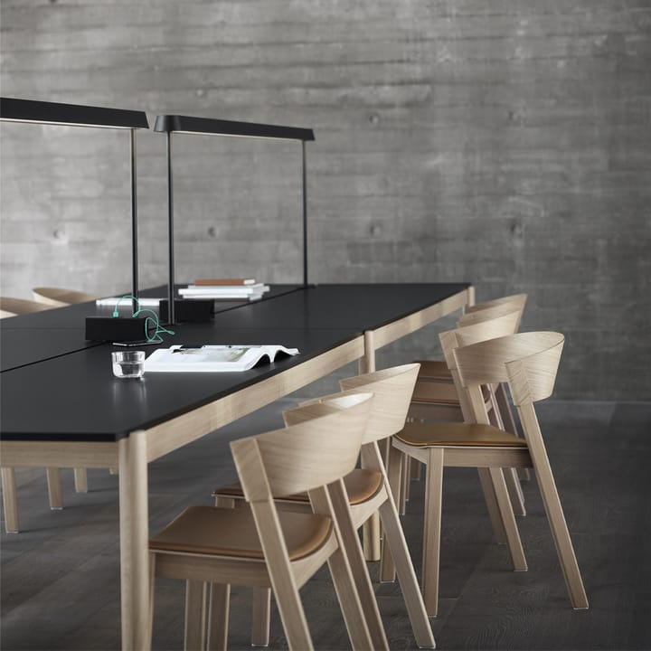 Linear System Tisch 142x240 cm, White laminate-White ABS-Oak Muuto