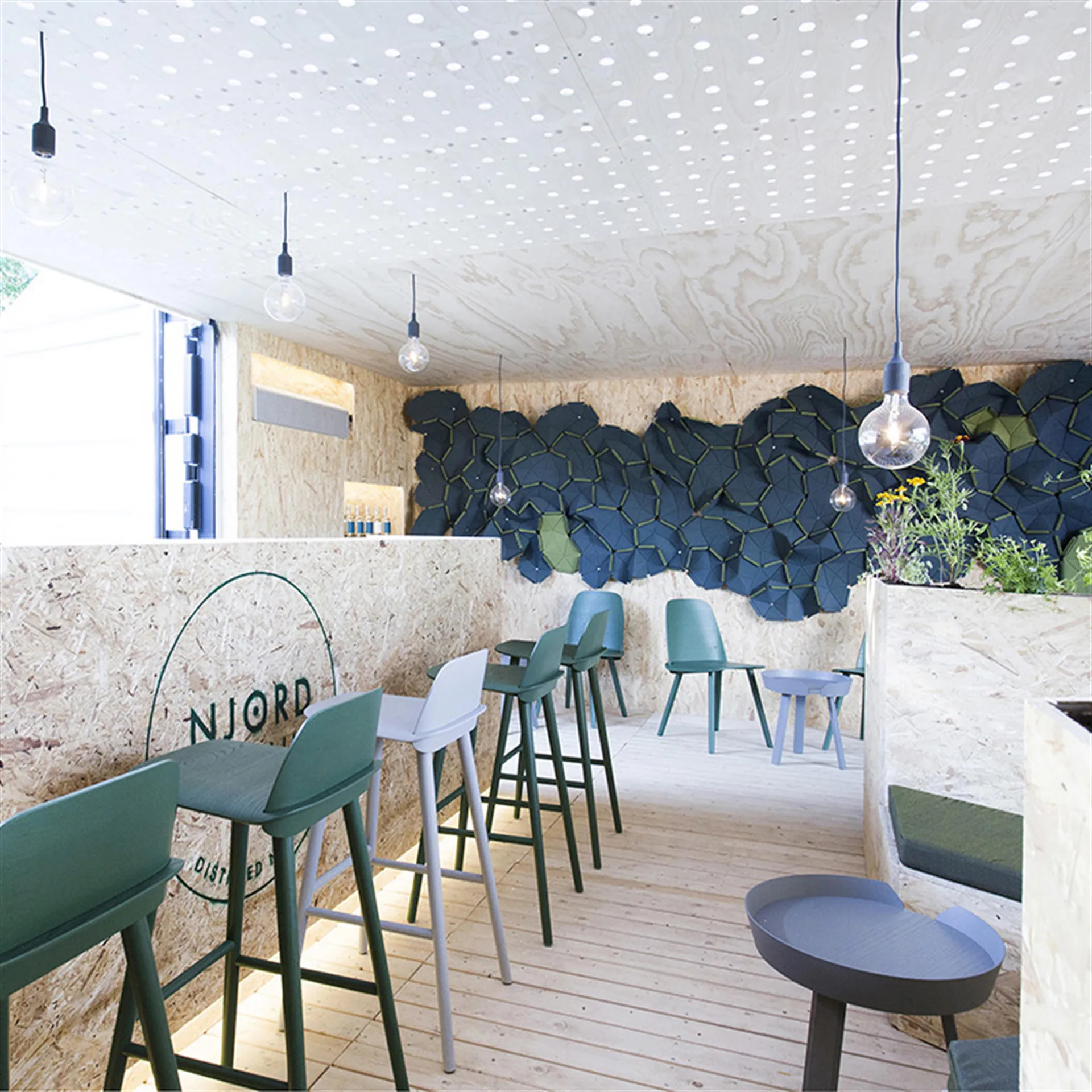 Nerd Barstuhl 75cm, Dunkelgrün Muuto