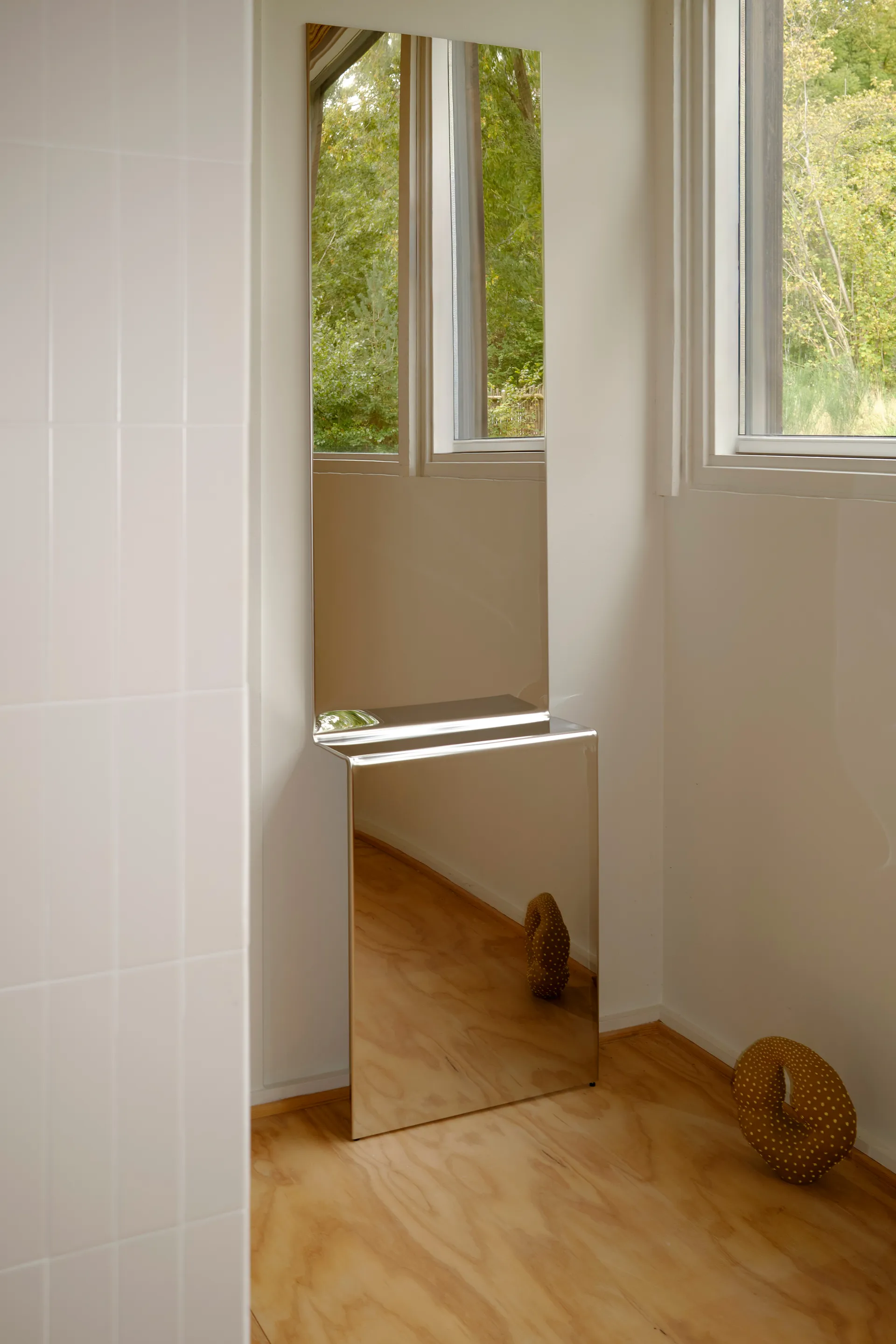 Pleat Wandspiegel, Polierter Stahl, 227x57 cm Muuto