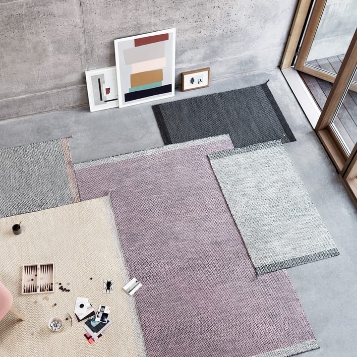 Ply Wollteppich 85 x 140cm, Midnight blue Muuto