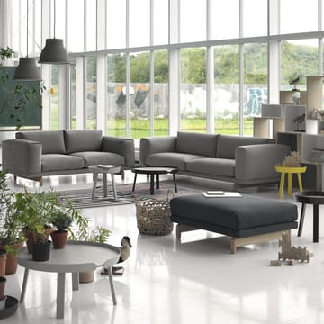 Rest Sofa - 2-Sitzer Stoff steelcut trio ii 133 light grey, Eichenholzbeine - Muuto