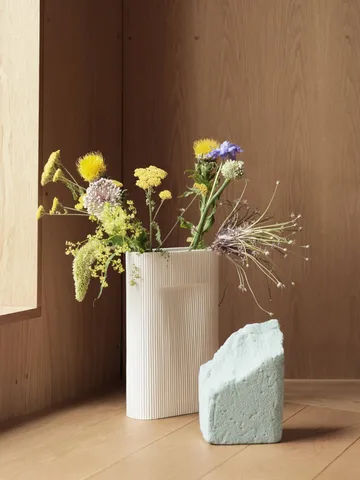 Ridge Vase 35cm - Off white - Muuto